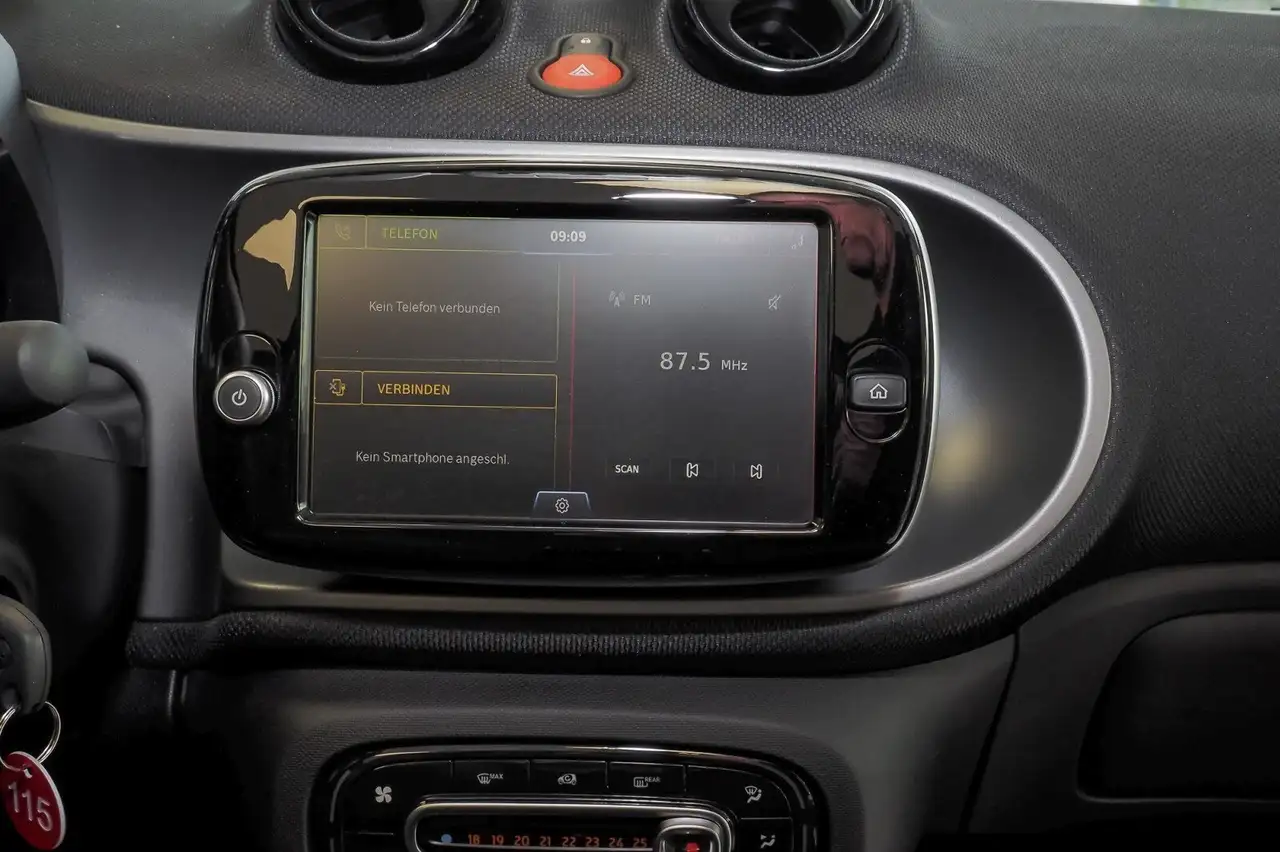 smart forTwo smart EQ fortwo cabrio LED/22-kW-Bordl./SHZ/Navi 11
