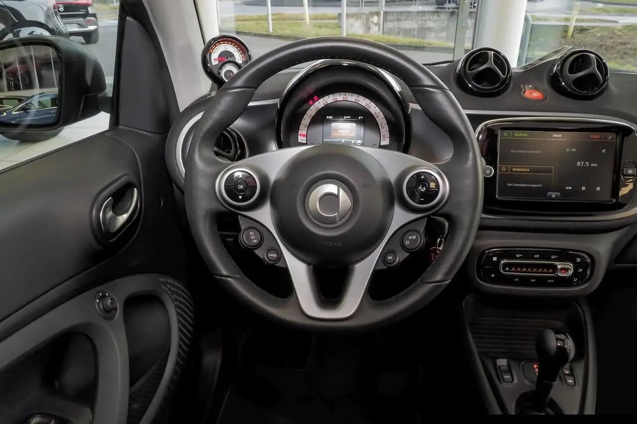 smart forTwo smart EQ fortwo cabrio LED/22-kW-Bordl./SHZ/Navi 12