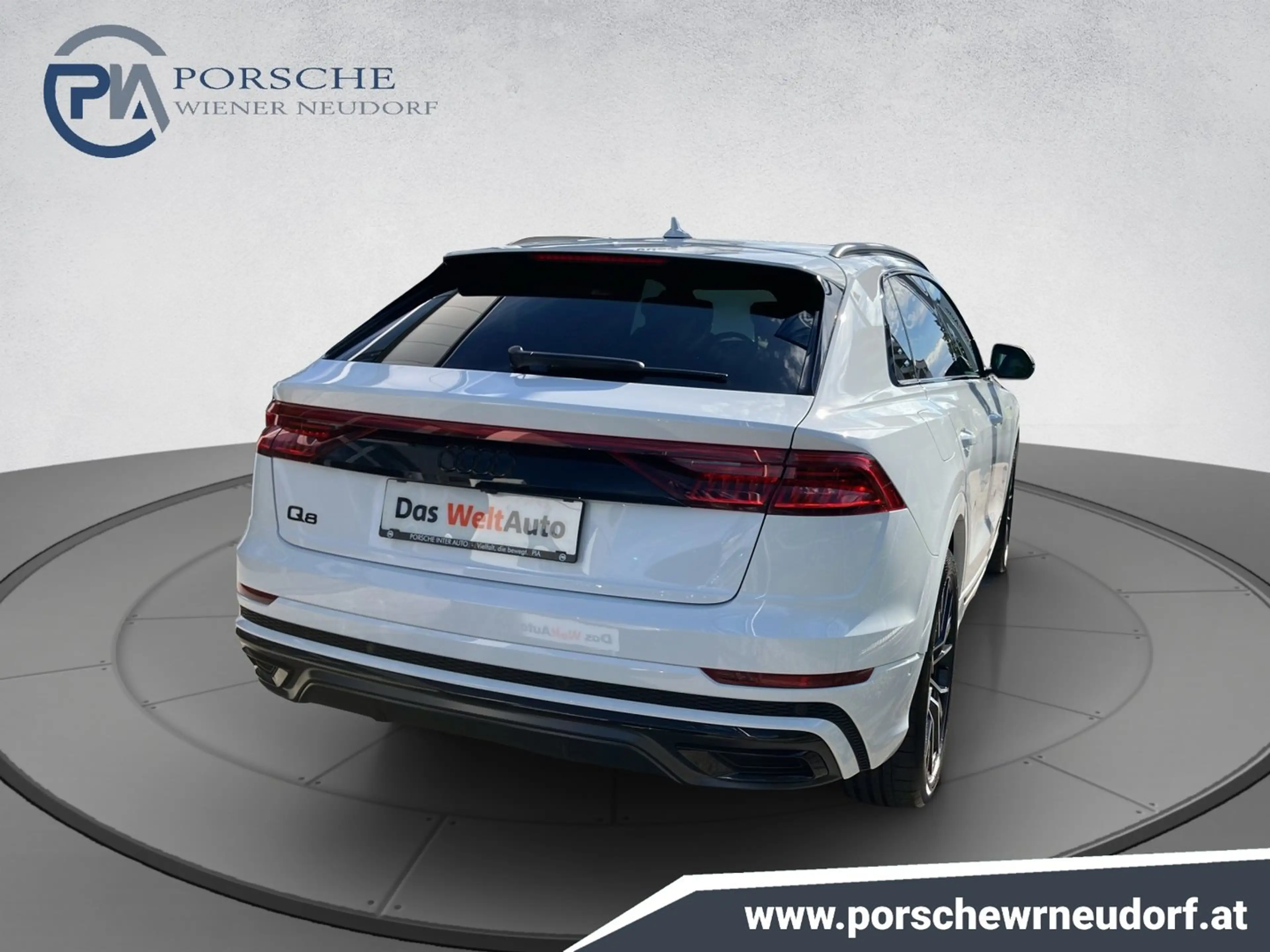 Audi Q8 60 TFSI e quattro — photo 3
