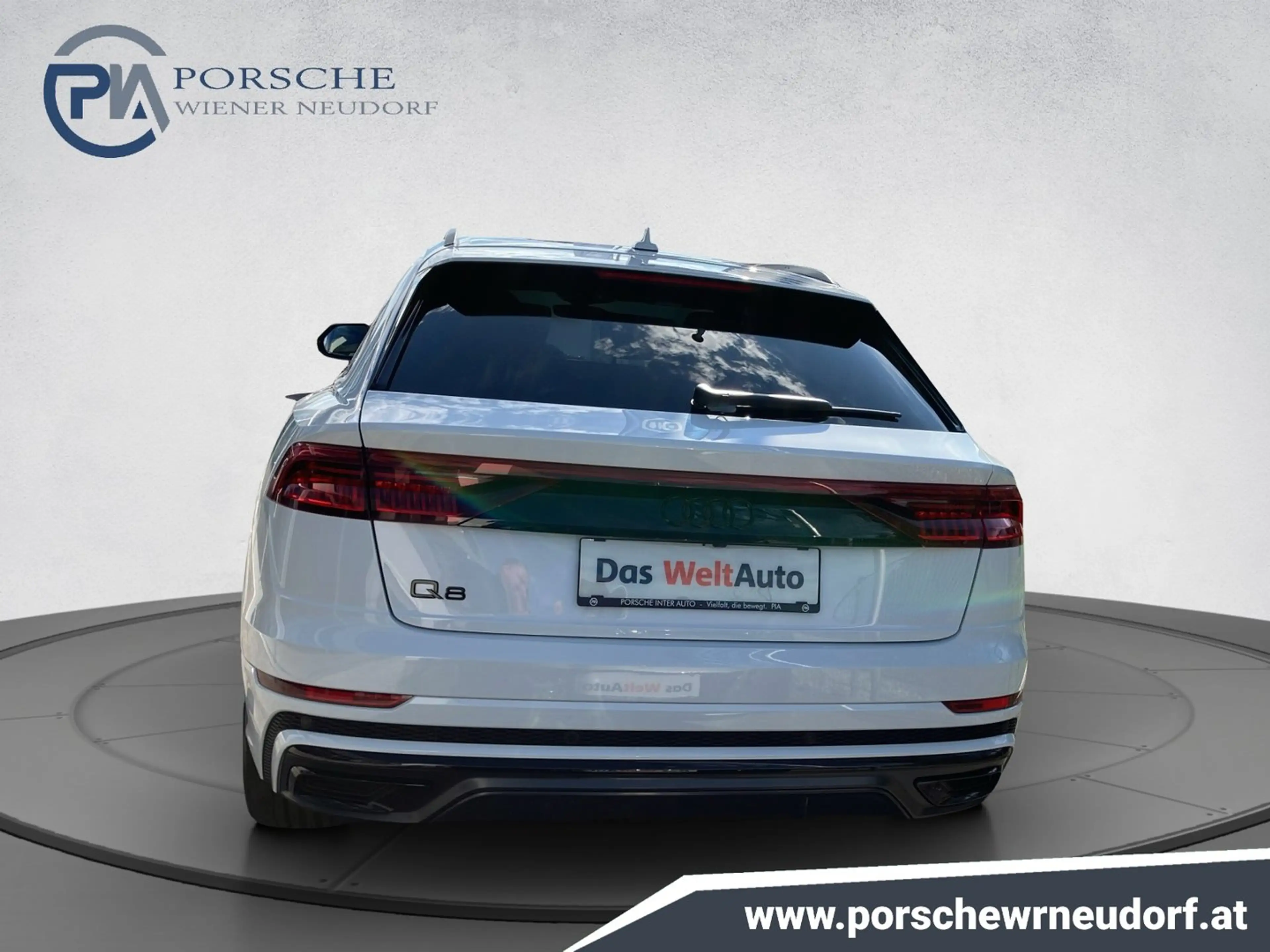Audi Q8 60 TFSI e quattro — photo 4