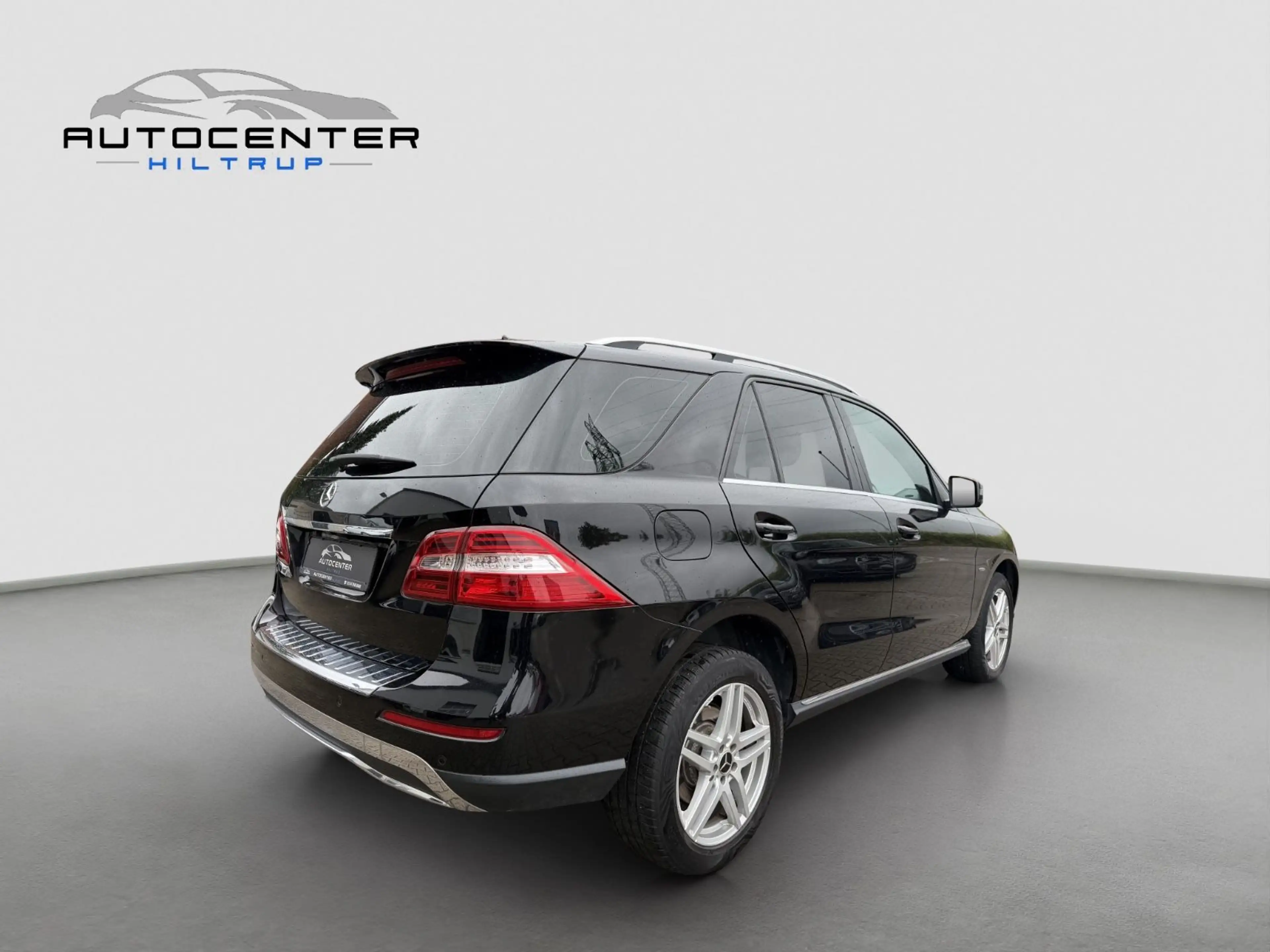 Mercedes-Benz ML 350 CDI 4Matic/Top Zustand/Leder/Kamera/SHZ/ — photo 5