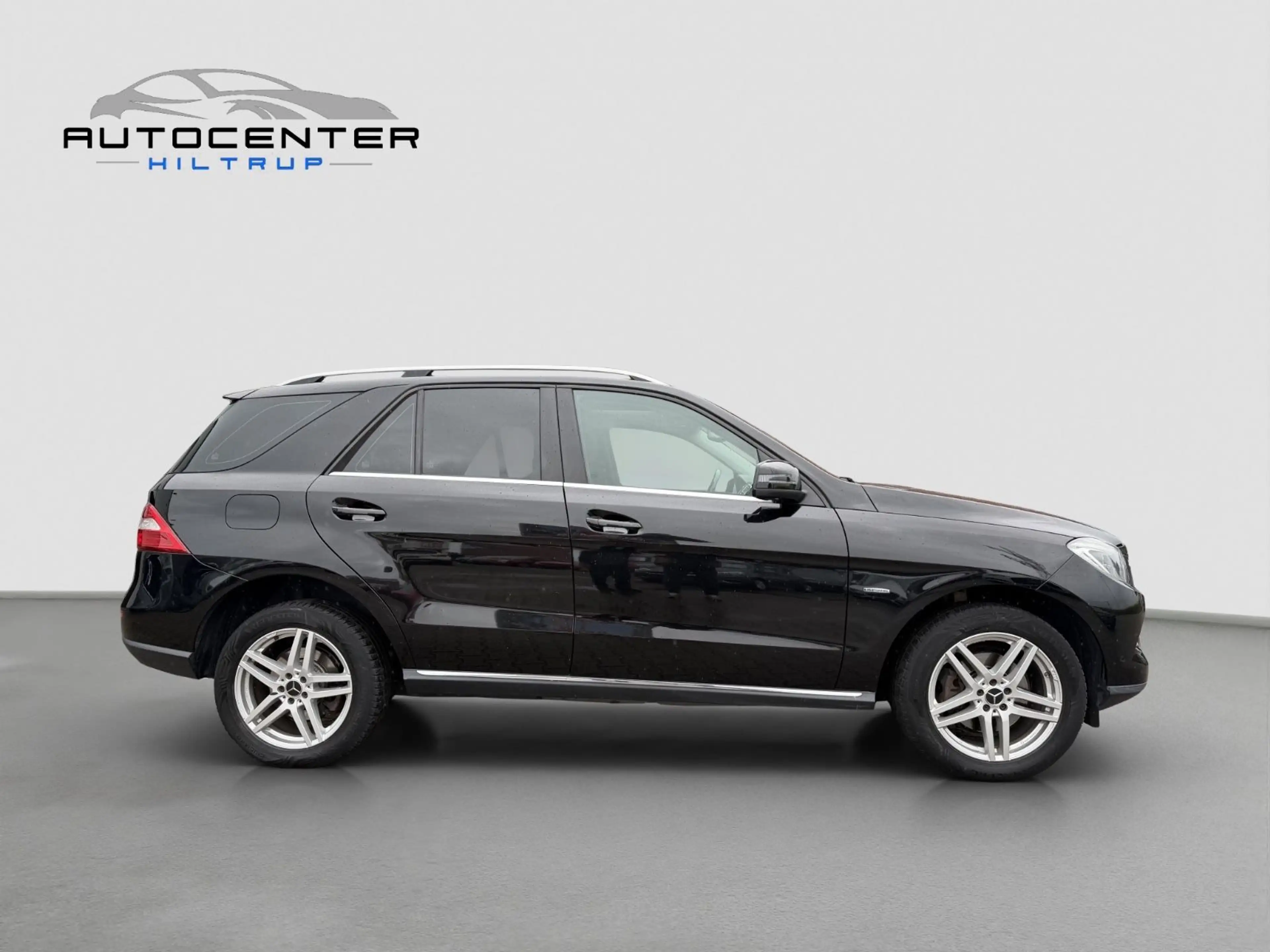 Mercedes-Benz ML 350 CDI 4Matic/Top Zustand/Leder/Kamera/SHZ/ — photo 3