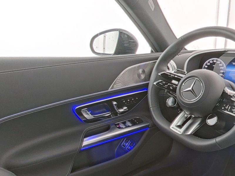 Mercedes-Benz SL 63 AMG S E Performance — photo 9