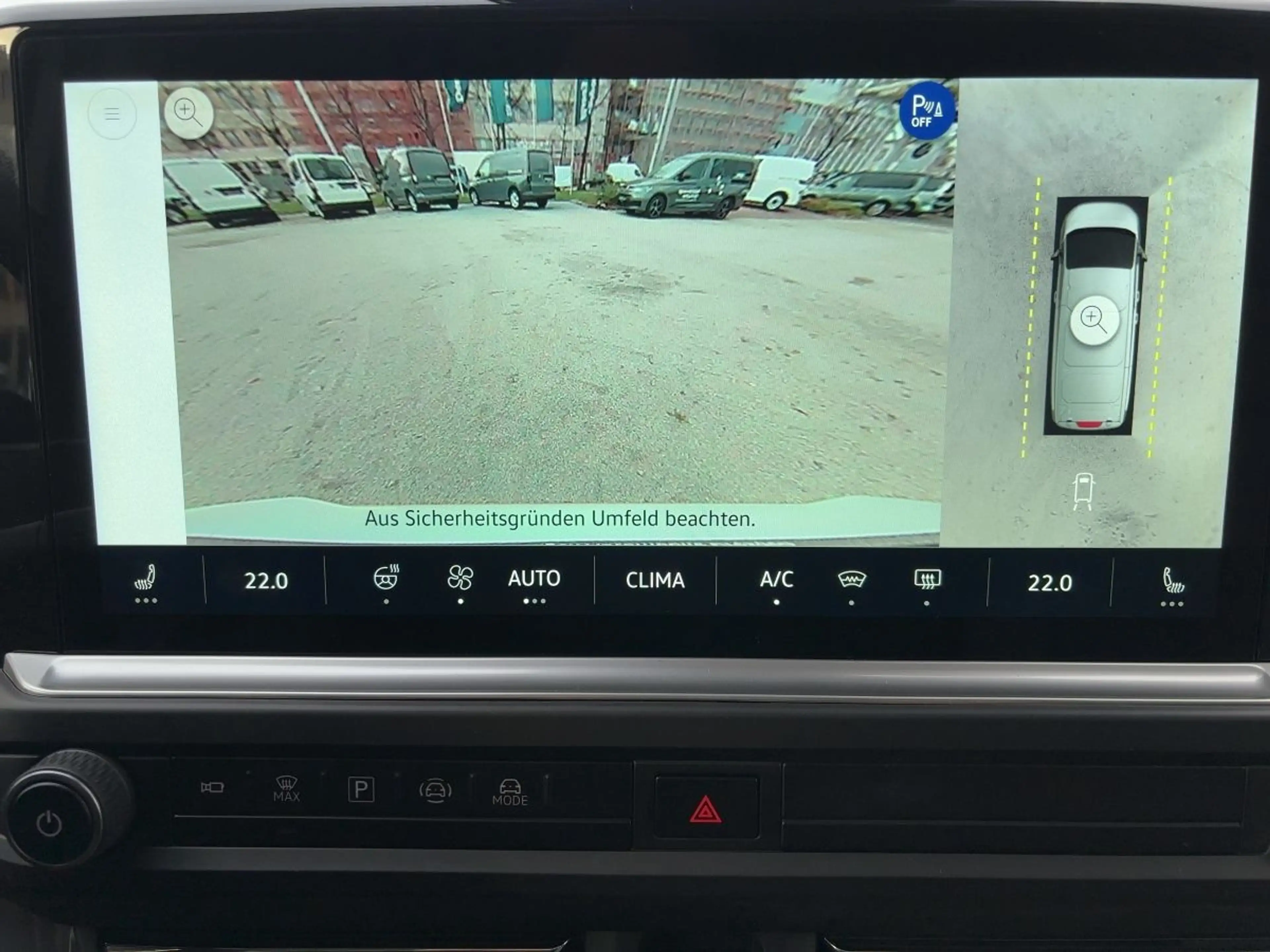 Volkswagen T7 Caravelle Style LANG IQ-LED NAV STH AHZV PANO — photo 13