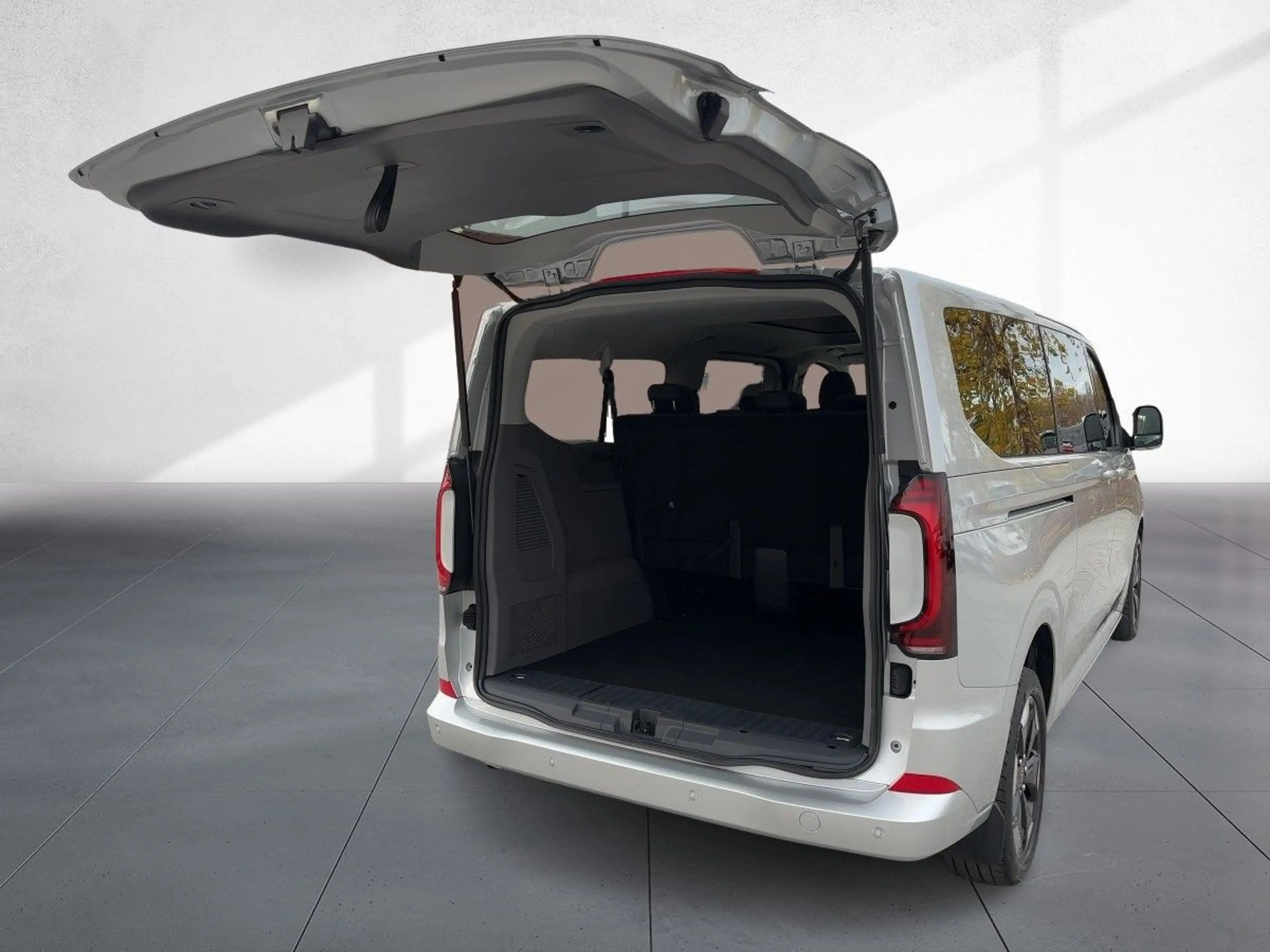 Volkswagen T7 Caravelle Style LANG IQ-LED NAV STH AHZV PANO — photo 10