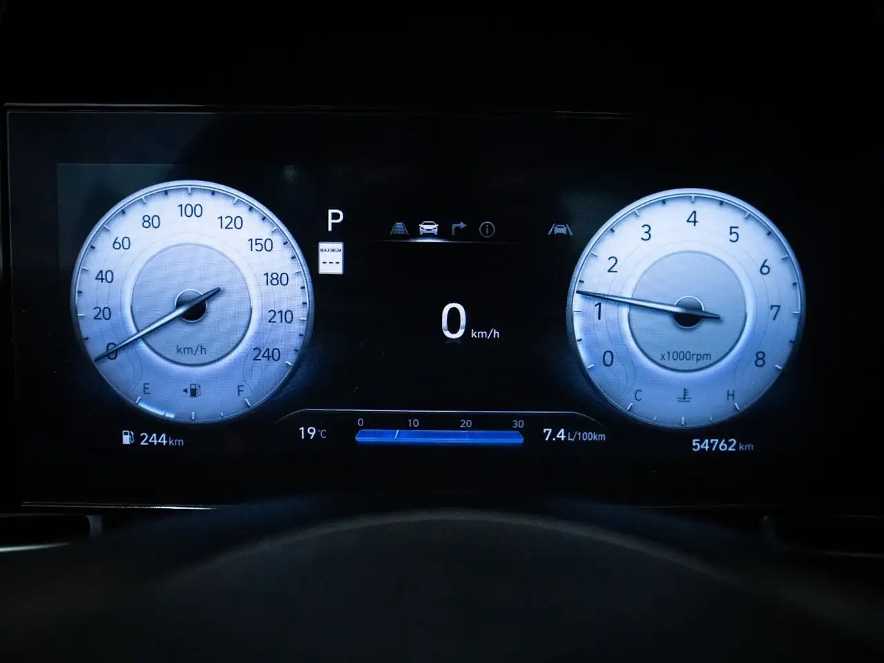Hyundai ELANTRA снимка Hyundai ELANTRA