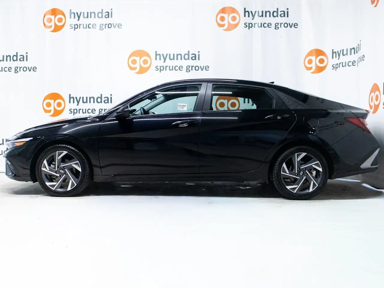 Hyundai ELANTRA снимка Hyundai ELANTRA