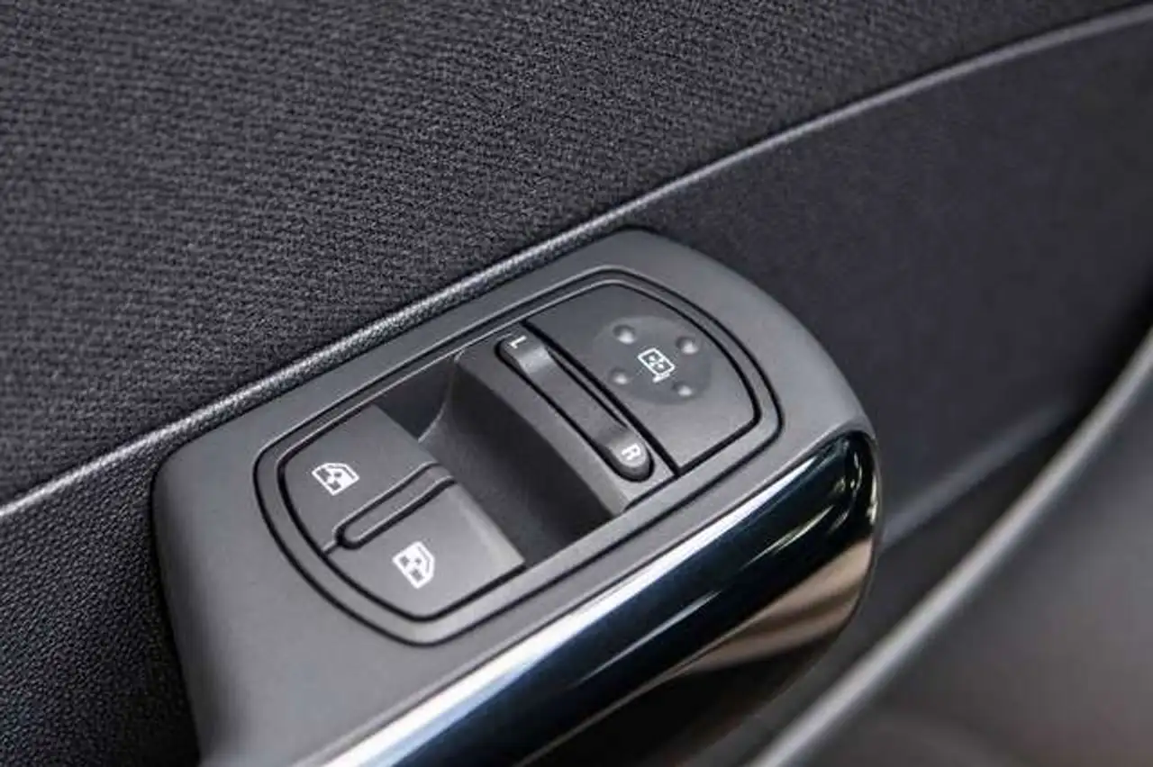 Opel Corsa Corsa — photo 12