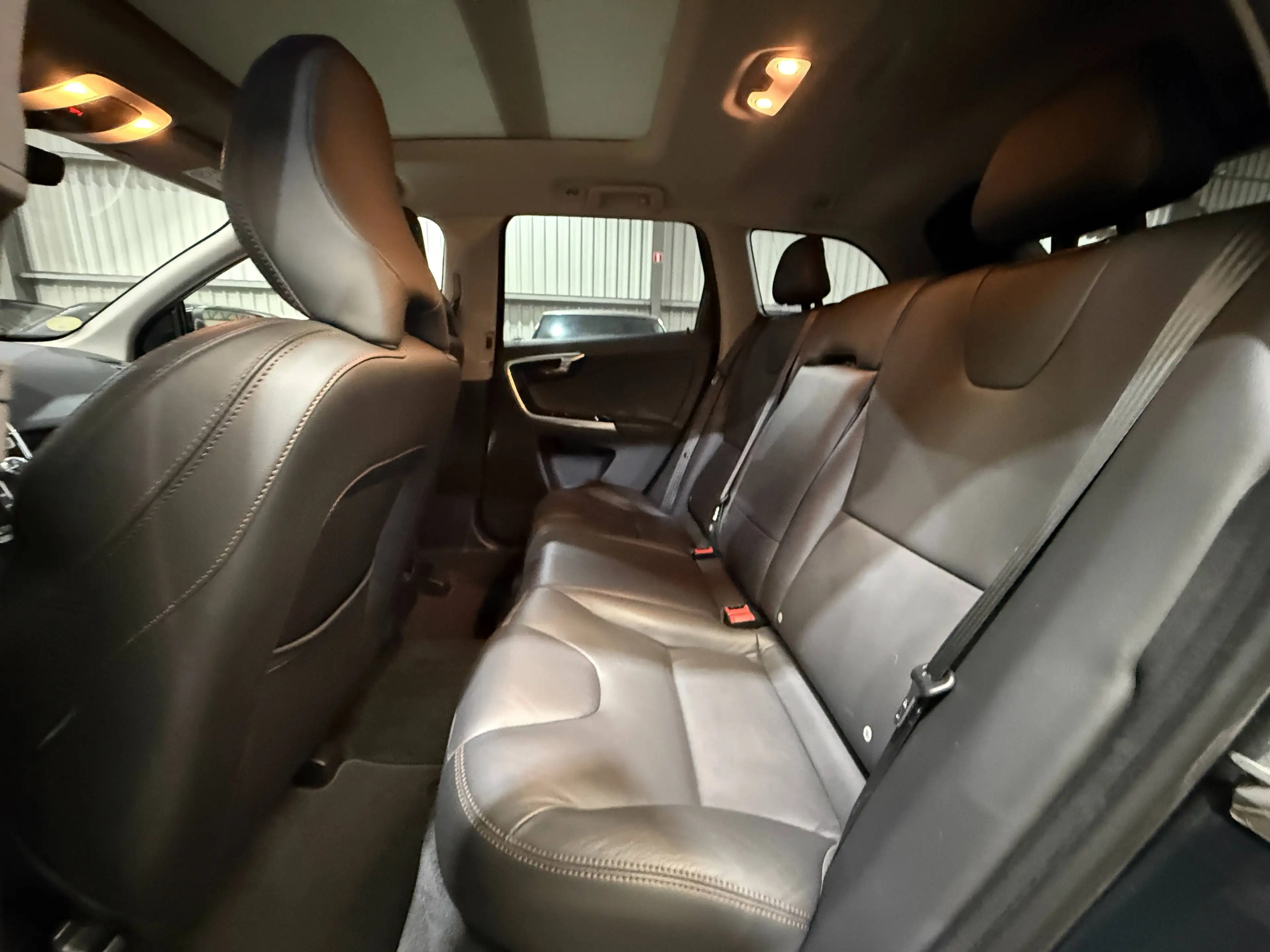 Volvo XC60 XC60 2.0 D3 Dynamic Edition Geartronic — photo 11
