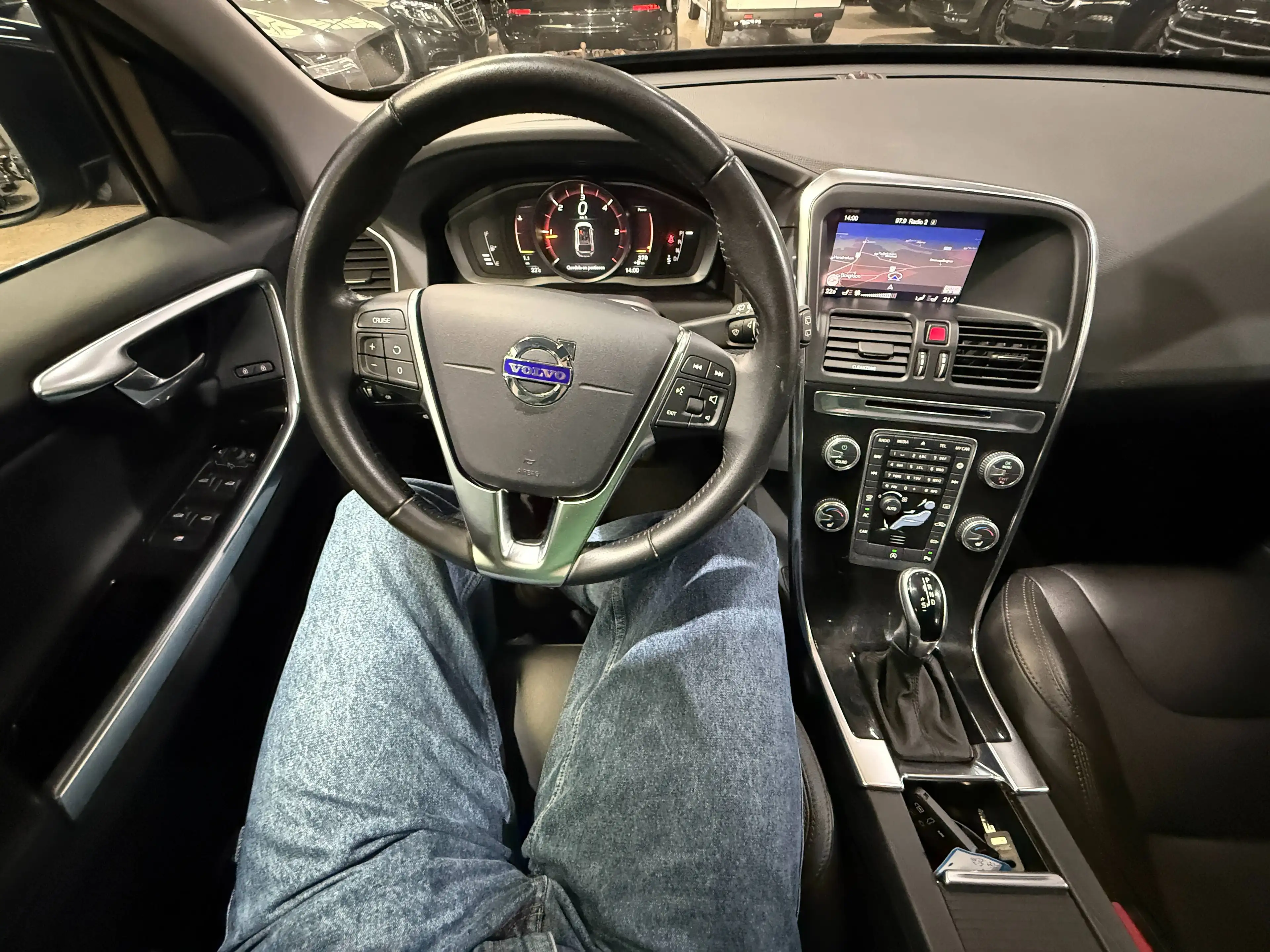Volvo XC60 XC60 2.0 D3 Dynamic Edition Geartronic — photo 13