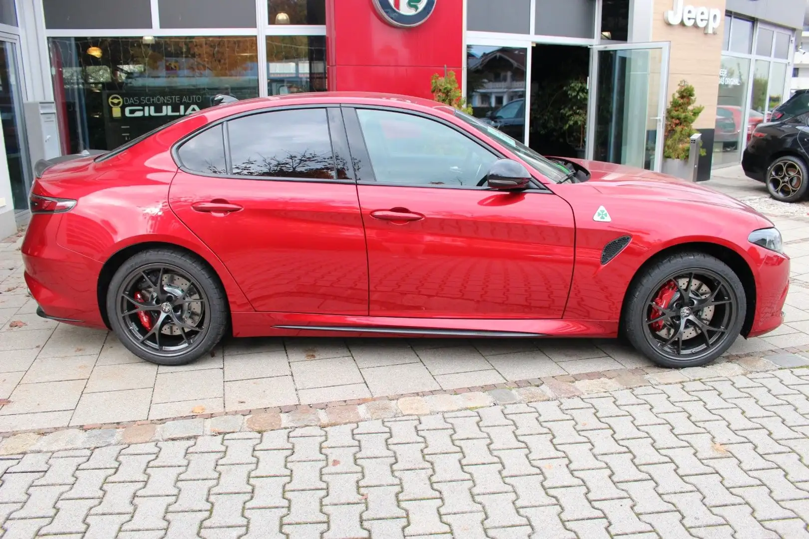 Alfa Romeo Giulia Quadrifoglio Rouge - 2