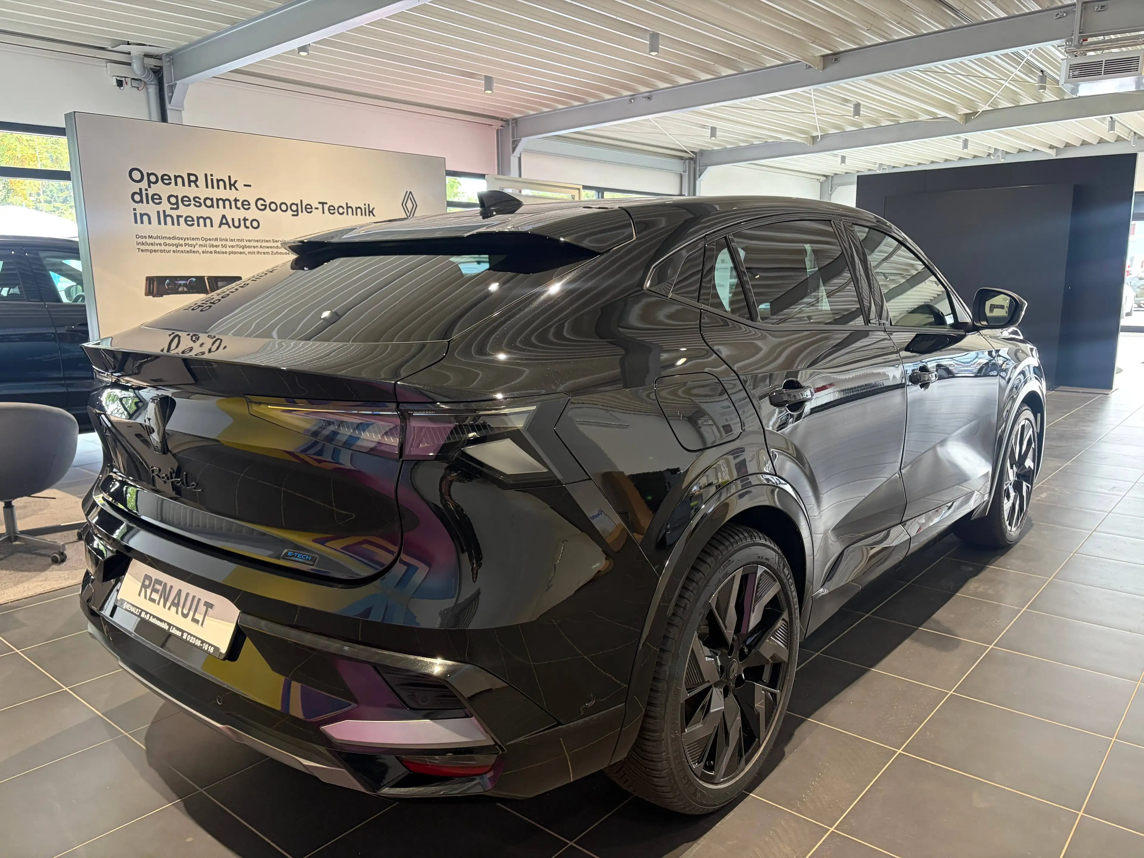 Renault Rafale 200 E-Tech Full Hybrid Esprit Alpine — photo 4