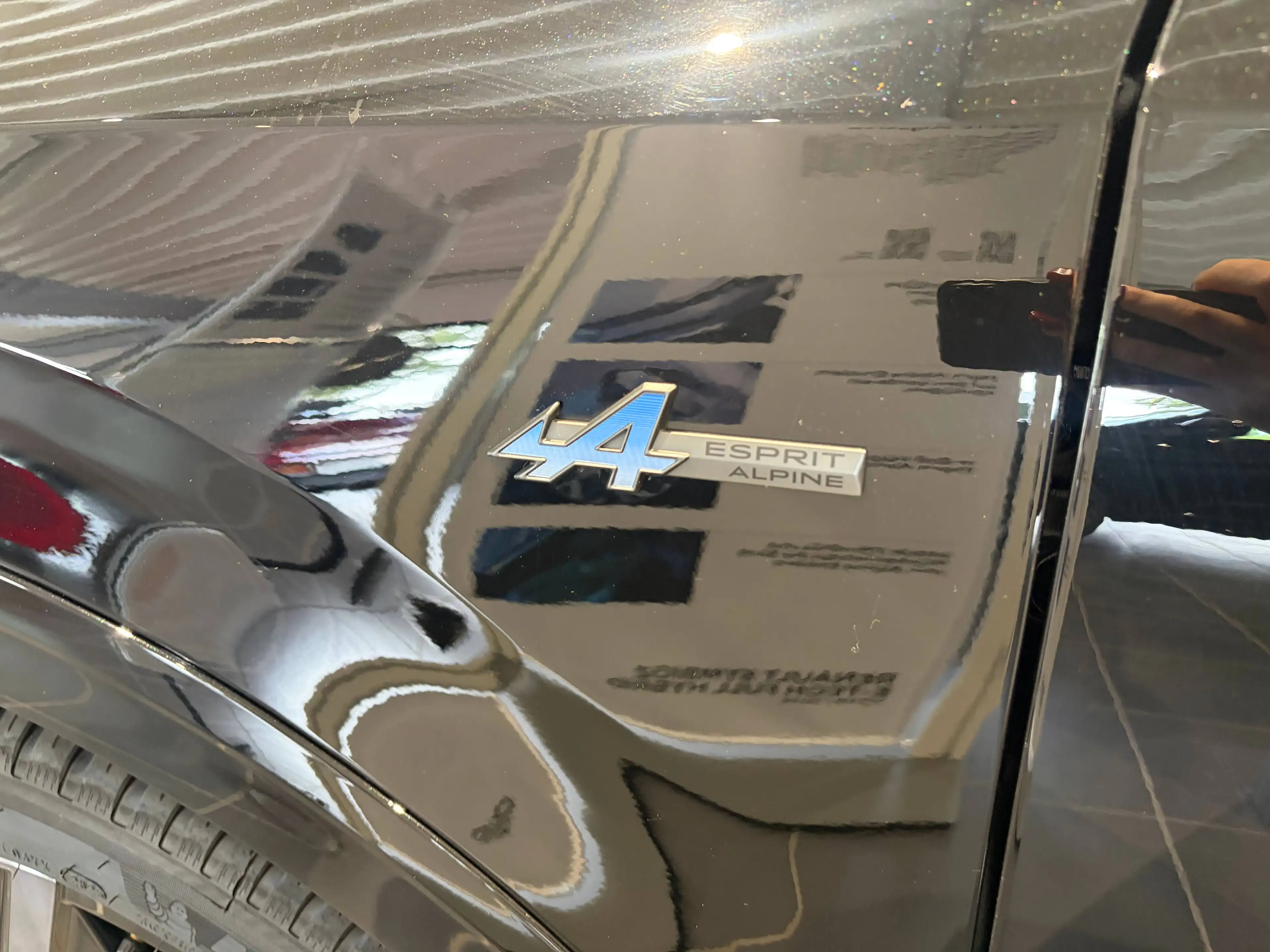 Renault Rafale 200 E-Tech Full Hybrid Esprit Alpine — photo 13