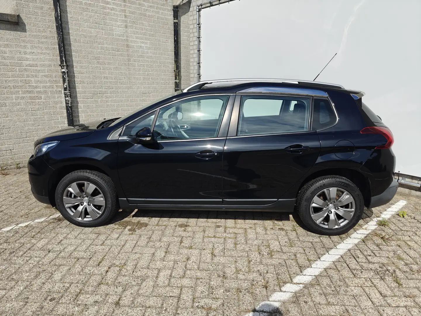 Peugeot 2008 1.2 Turbo 110PK | Blue Lion | Panoramadak | Parkee Noir - 2