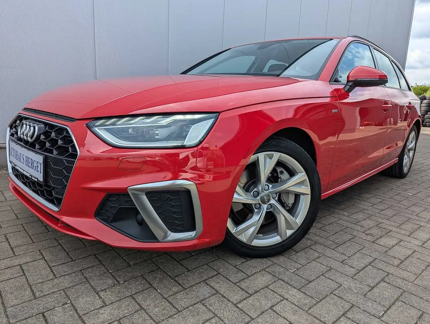 Audi A4 Avant 45 TFSI quattro S tronic S line 1.Hand/Schec Rojo - 1