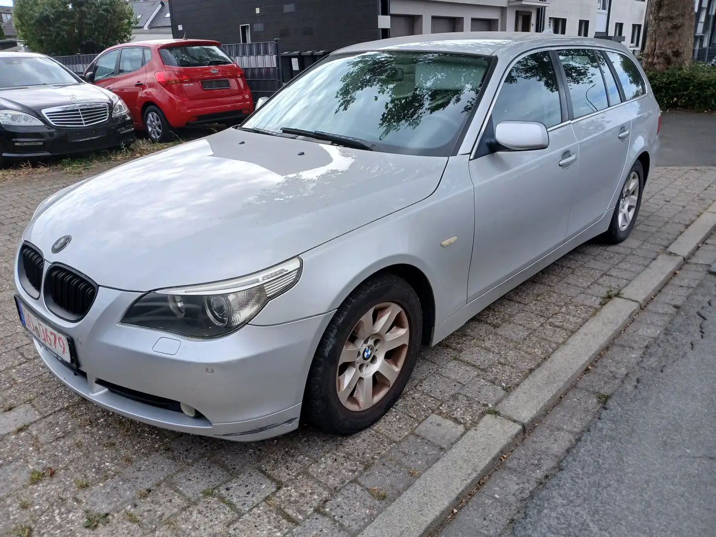 BMW 525 Touring Aut Leder Xenon 18 Zoll Alu Srebrny - 1