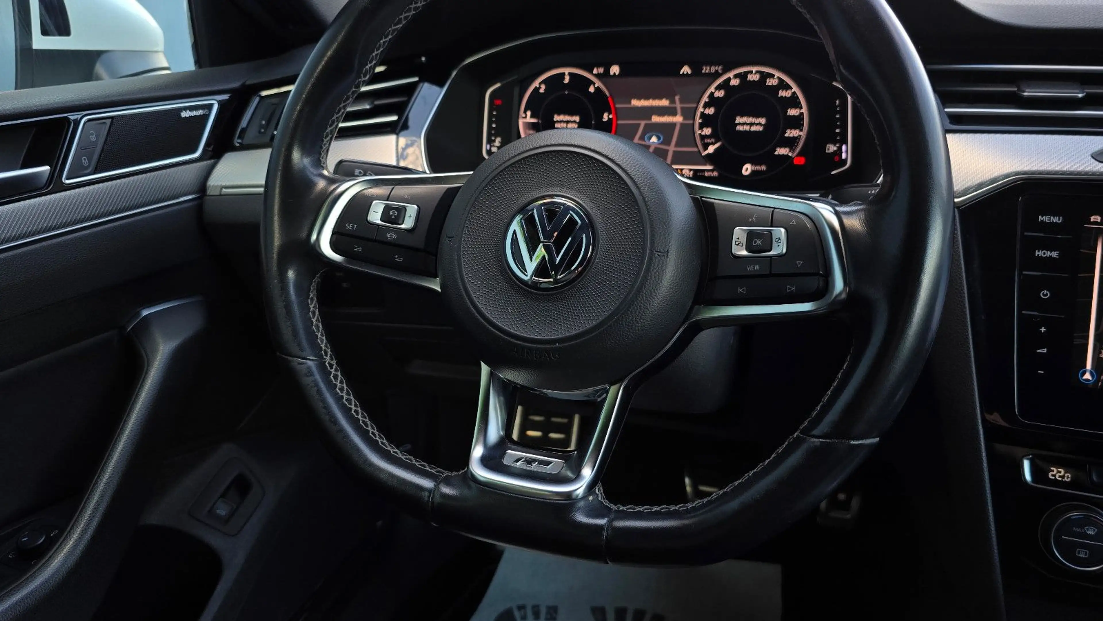 Volkswagen Arteon 2.0 TDI DSG 4M 3 x R-Line Pano/Leder/360* — photo 12