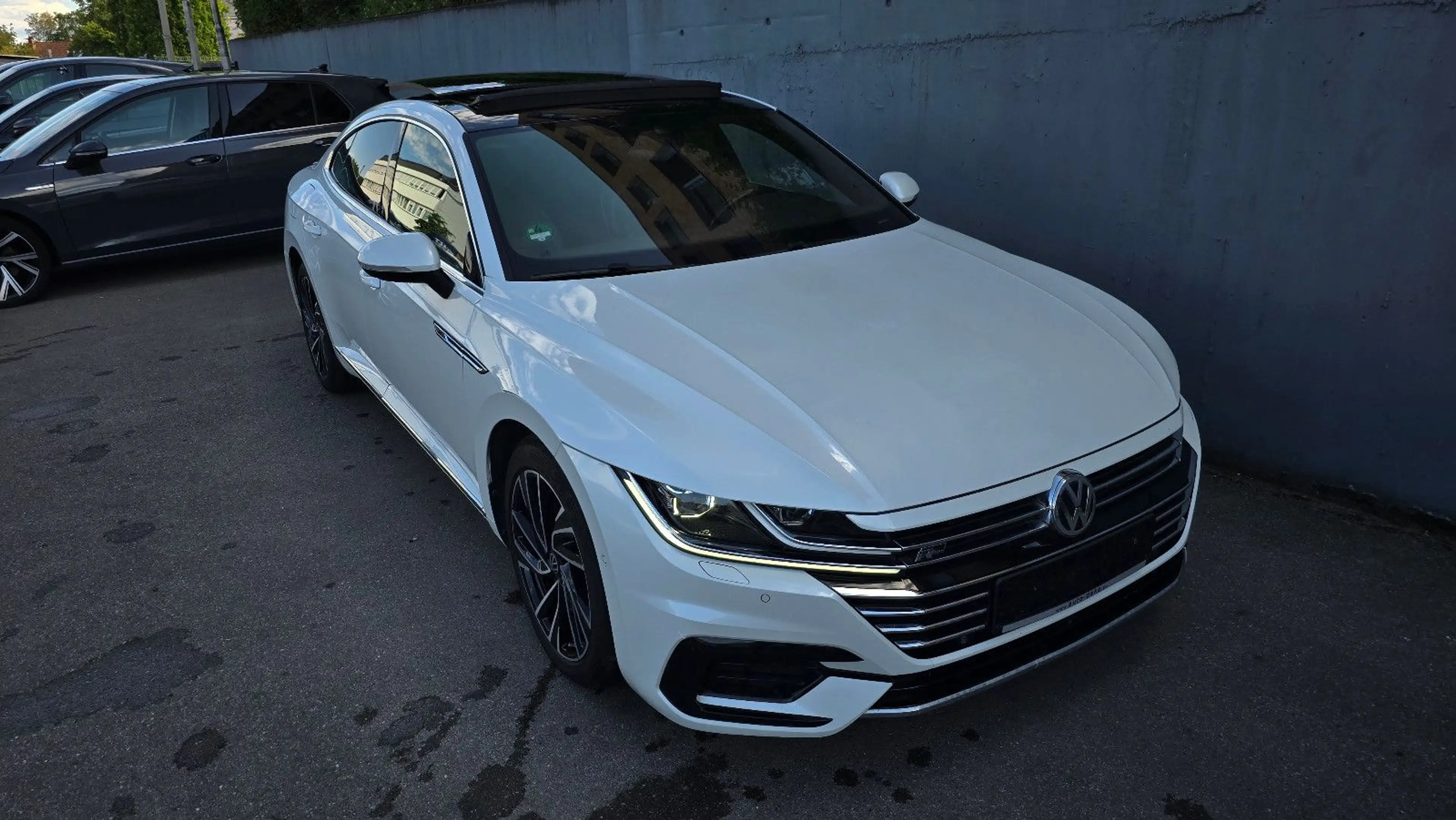 Volkswagen Arteon 2.0 TDI DSG 4M 3 x R-Line Pano/Leder/360* — photo 2