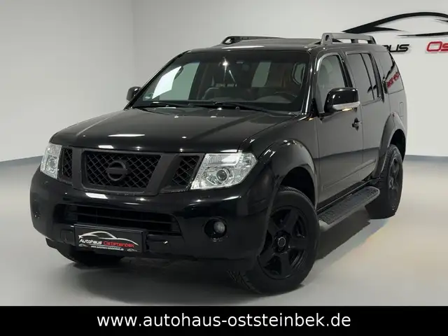 Nissan Pathfinder 2.5 dCi LE/XENON/BOSE/AHK/7-SITZER