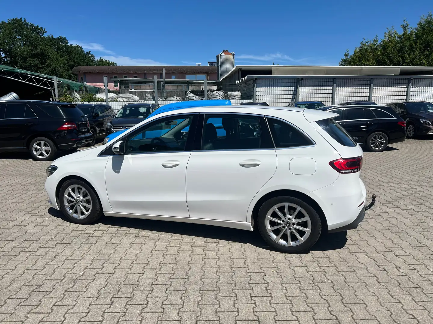 Mercedes-Benz B 200 d 8Gang Automatik "Progressive" *Voll Digital *AHK Weiß - 2