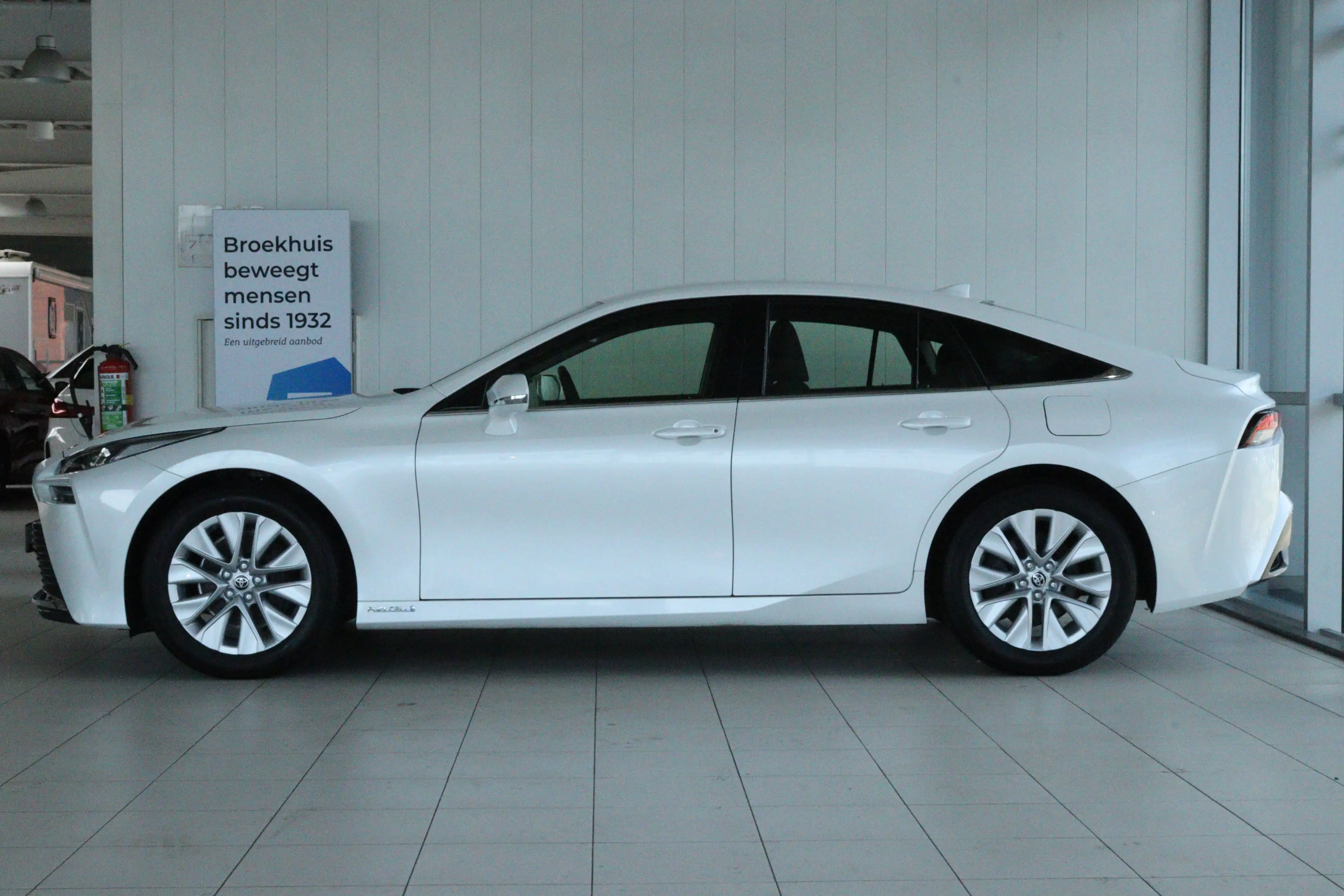 Toyota Mirai Dynamic | 10 Jaar Fabrieksgarantie | Adapt. Cruise — photo 10