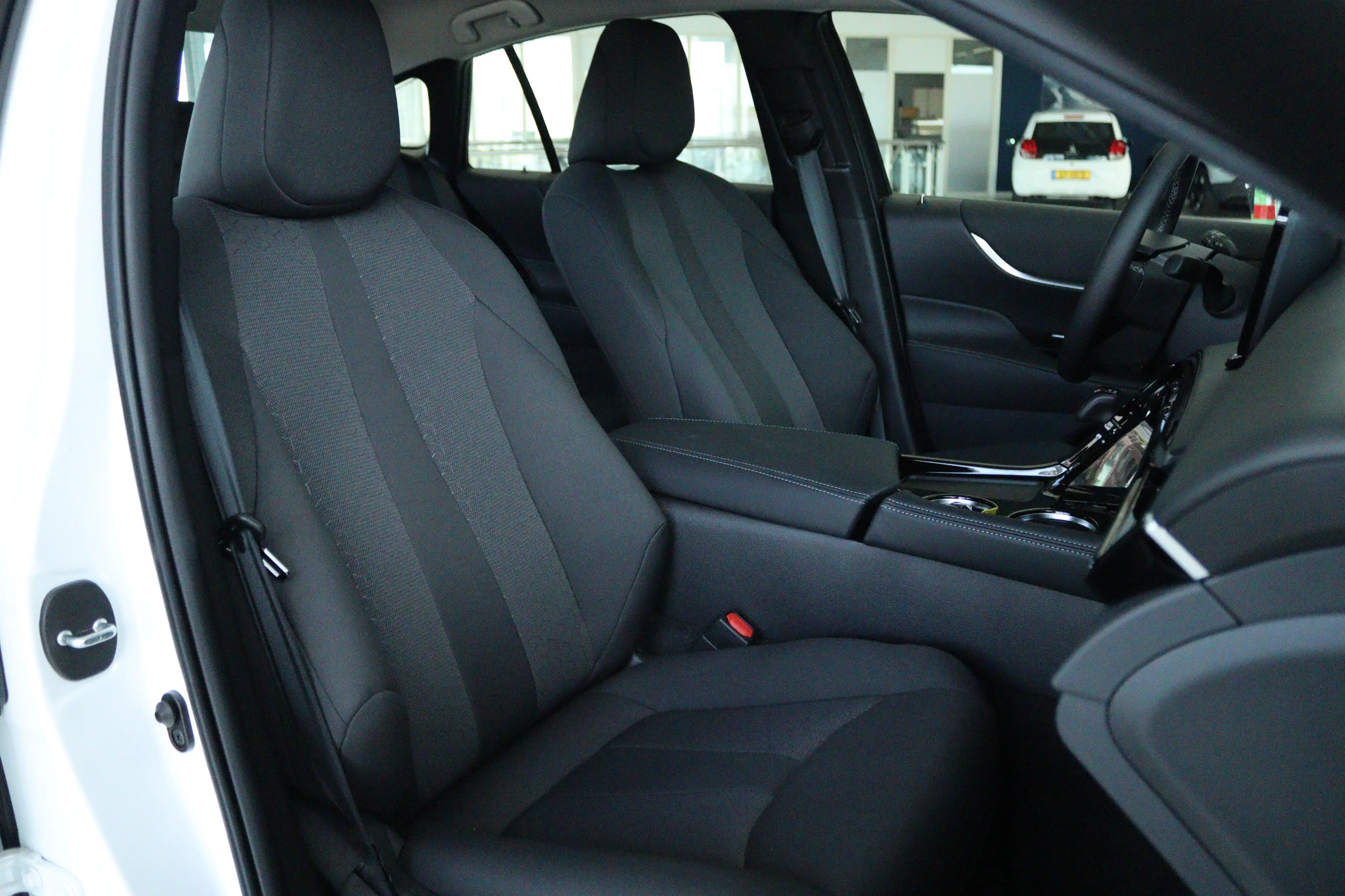 Toyota Mirai Dynamic | 10 Jaar Fabrieksgarantie | Adapt. Cruise — photo 3