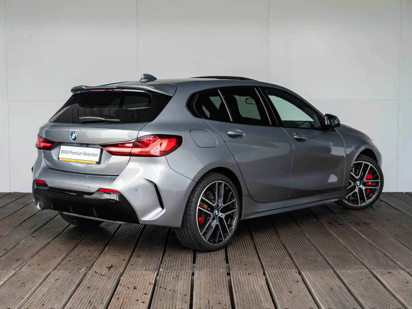 BMW 118 1 Serie 5-deurs 118i Model M Sport / Travel Pack / Grigio - 2