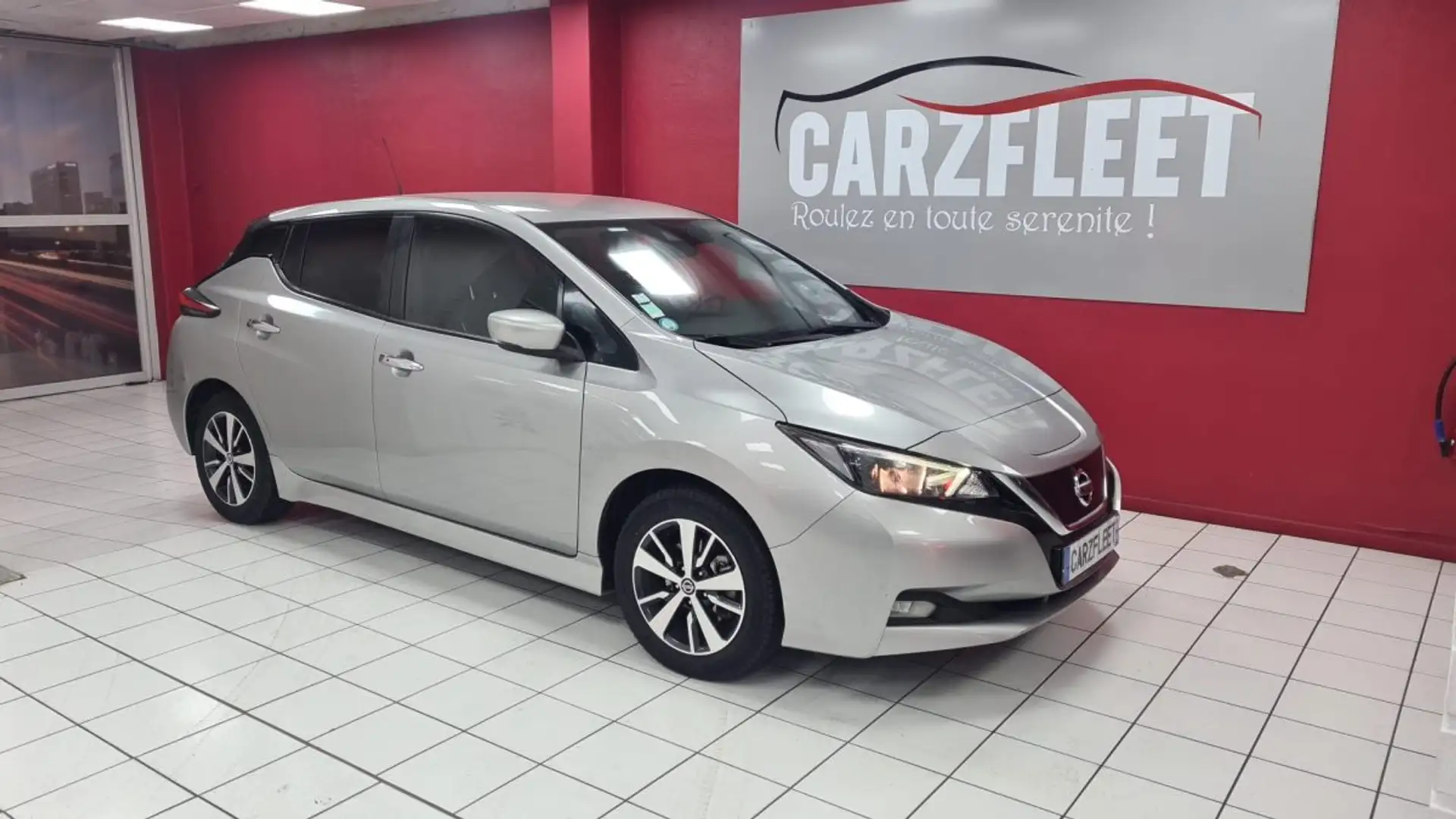 Nissan Leaf BERLINE ELECTRIQUE 40kWh 150ch BUSINESS/ 1 ERE MAIN/TVA RECUPERABLE Gris - 1
