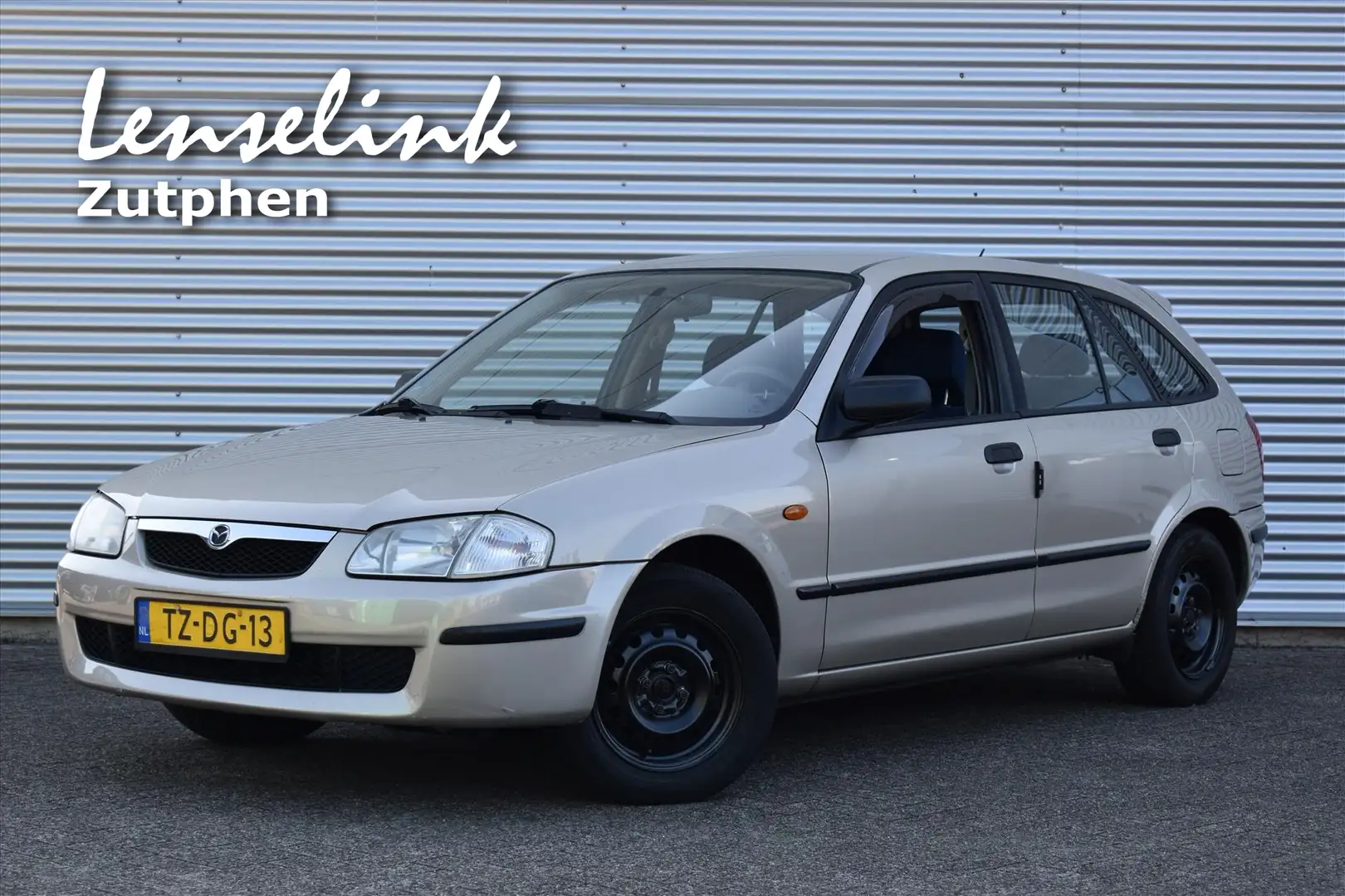 Mazda 323 F 1.5 LX Automaat | 18-04-2026 APK!! Beige - 1