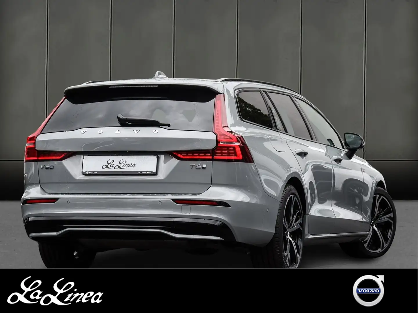 Volvo V60 T6 AWD Ultra Dark Grijs - 2