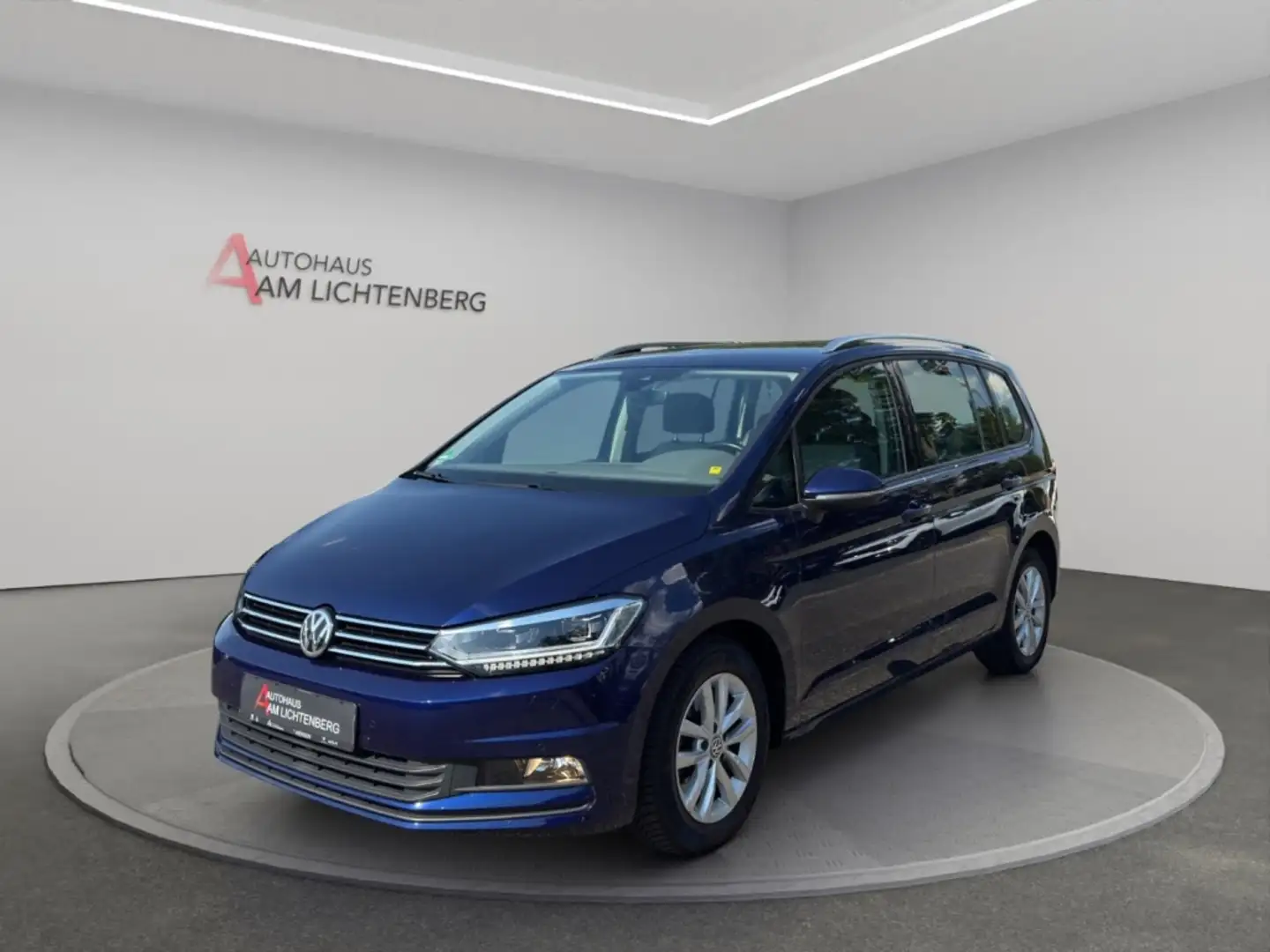 Volkswagen Touran Comfortline 1.4 TSI DSG LED+ACC+AHK+NAVI+PDCv&h+KL Синий - 1