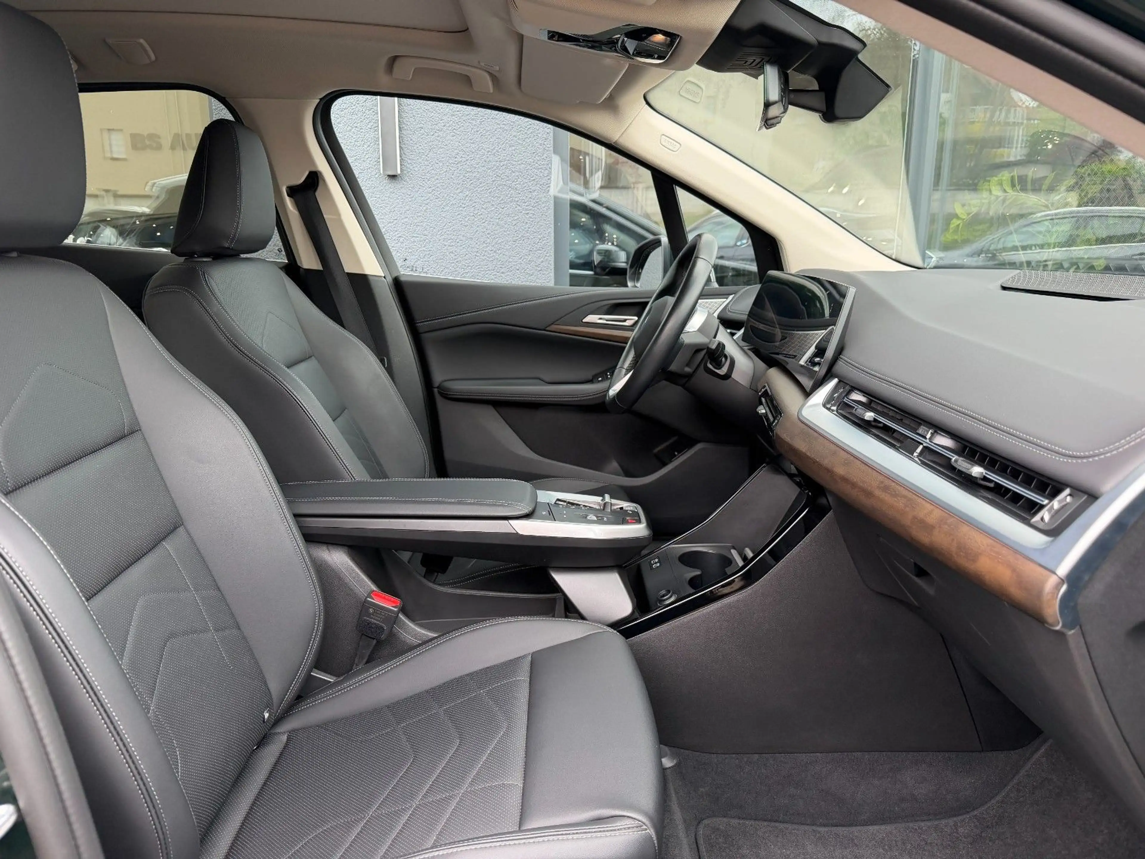 BMW 218 — photo 13