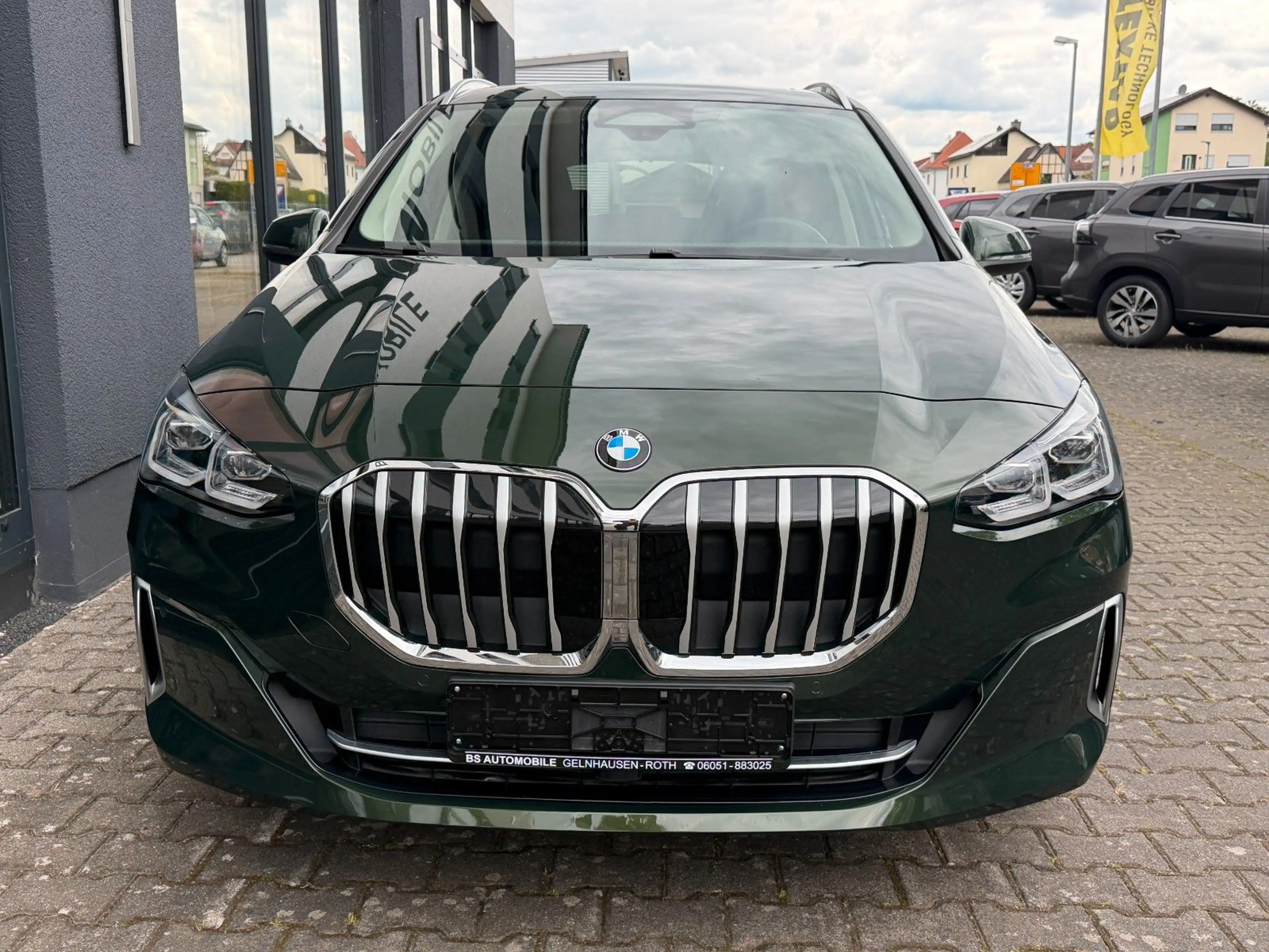BMW 218 — photo 2