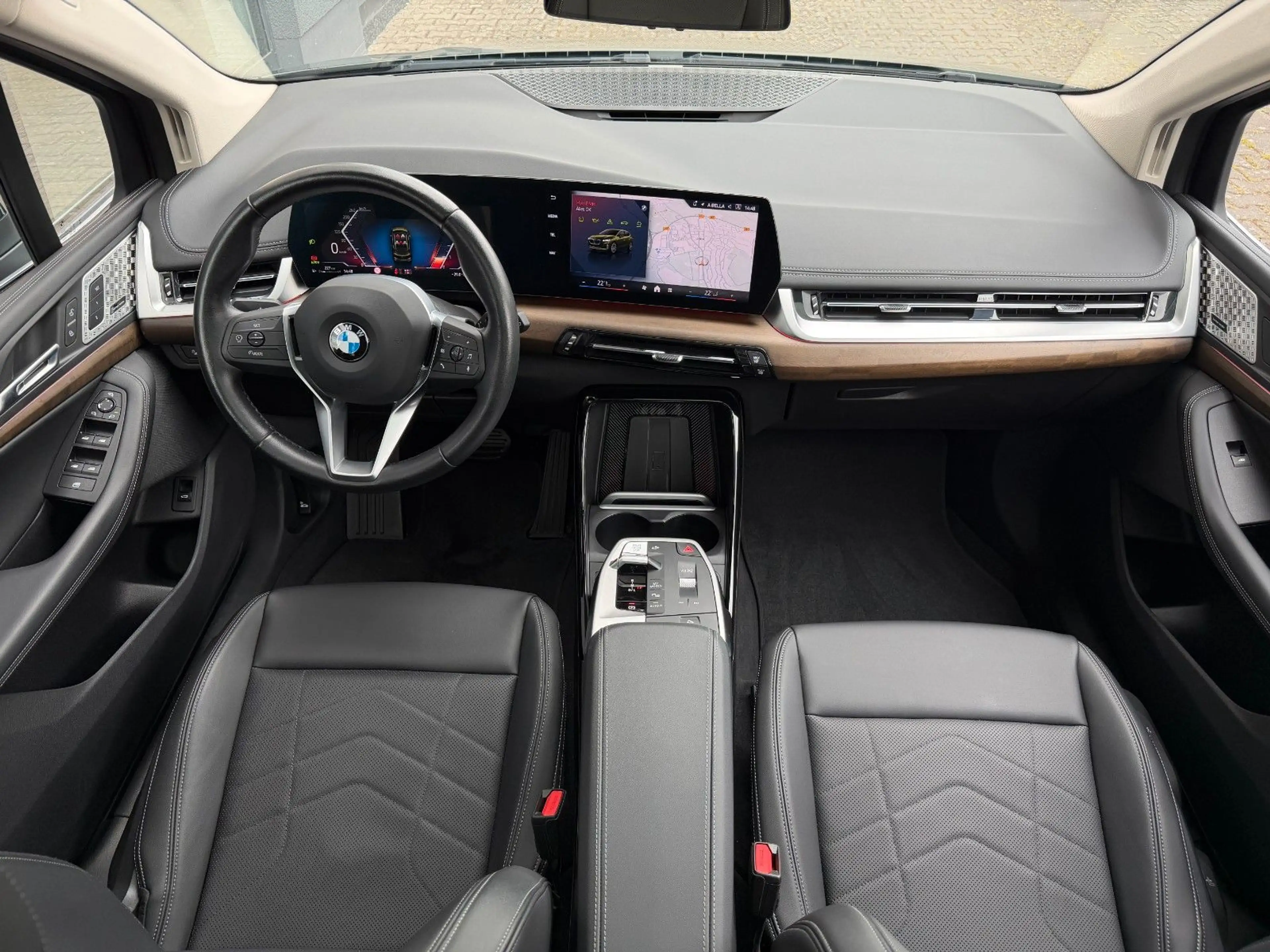 BMW 218 — photo 9