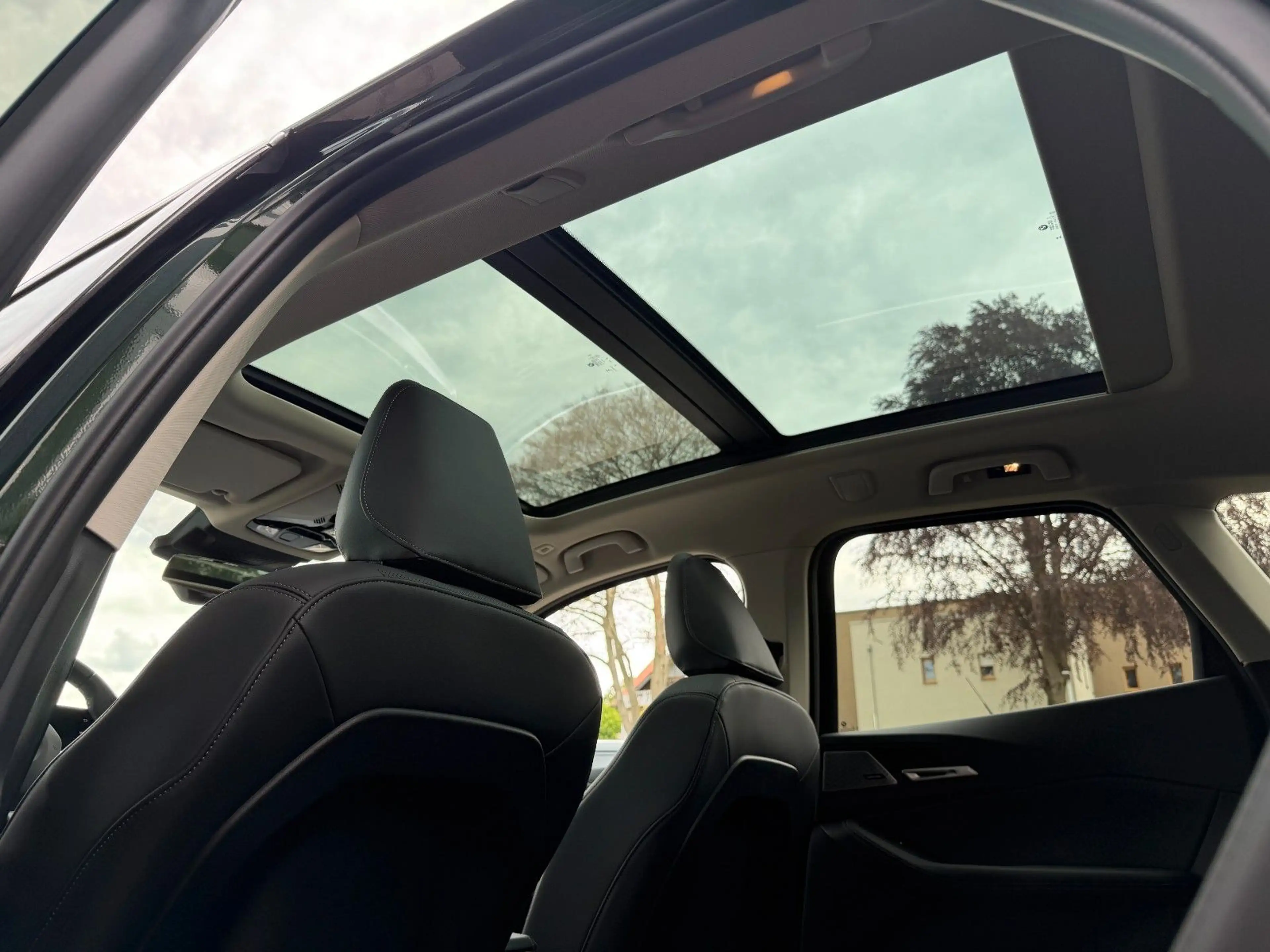 BMW 218 — photo 10