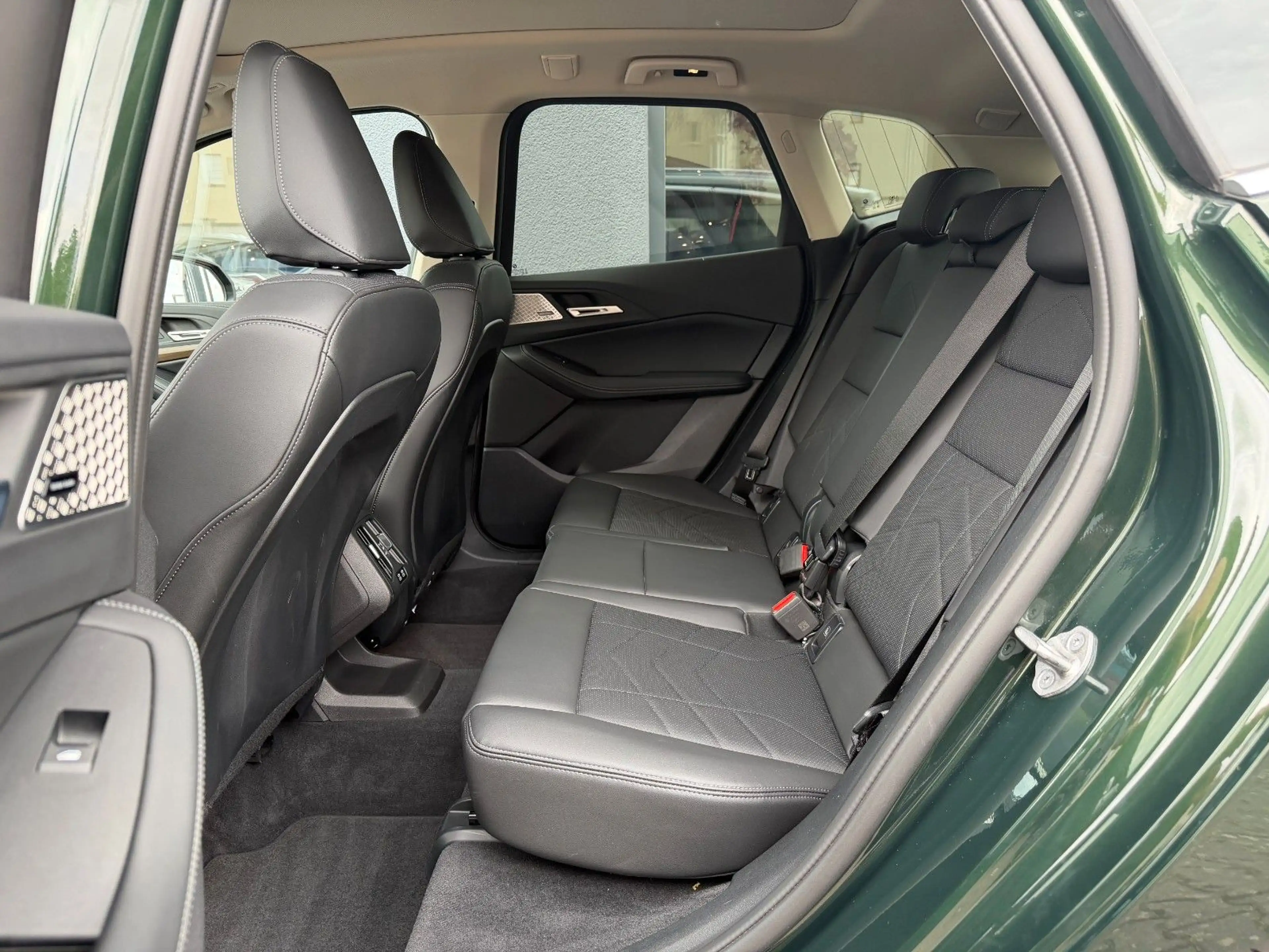 BMW 218 — photo 15