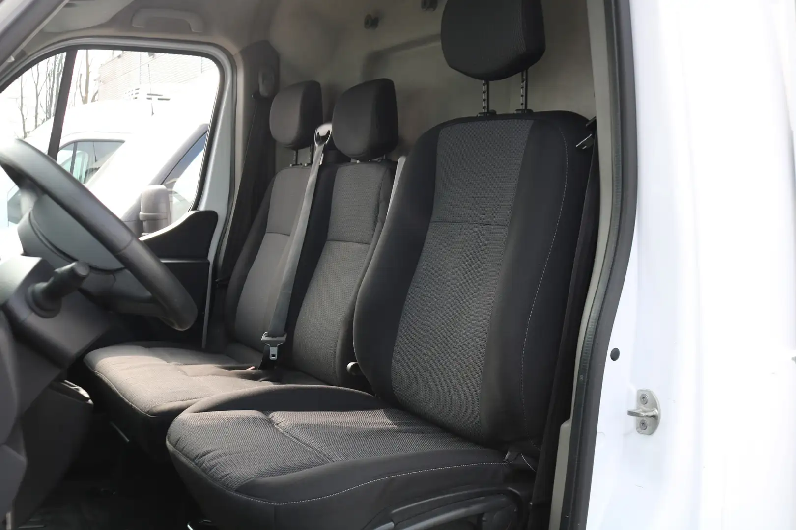 Renault Master 2.3 dCi 135pk L1 H1 Airco Glasresteel Blanco - 2