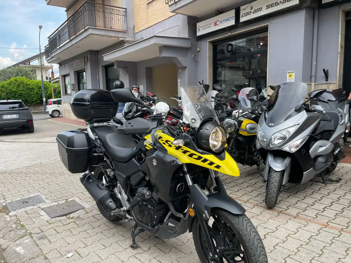 Suzuki V-Strom 250 Siyah - 2