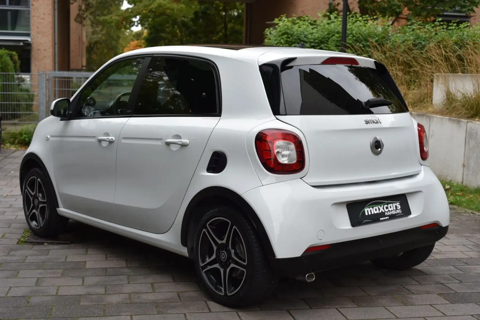 smart forFour 90 PS NAVI PANO 1 HAND LEDER Weiß - 2