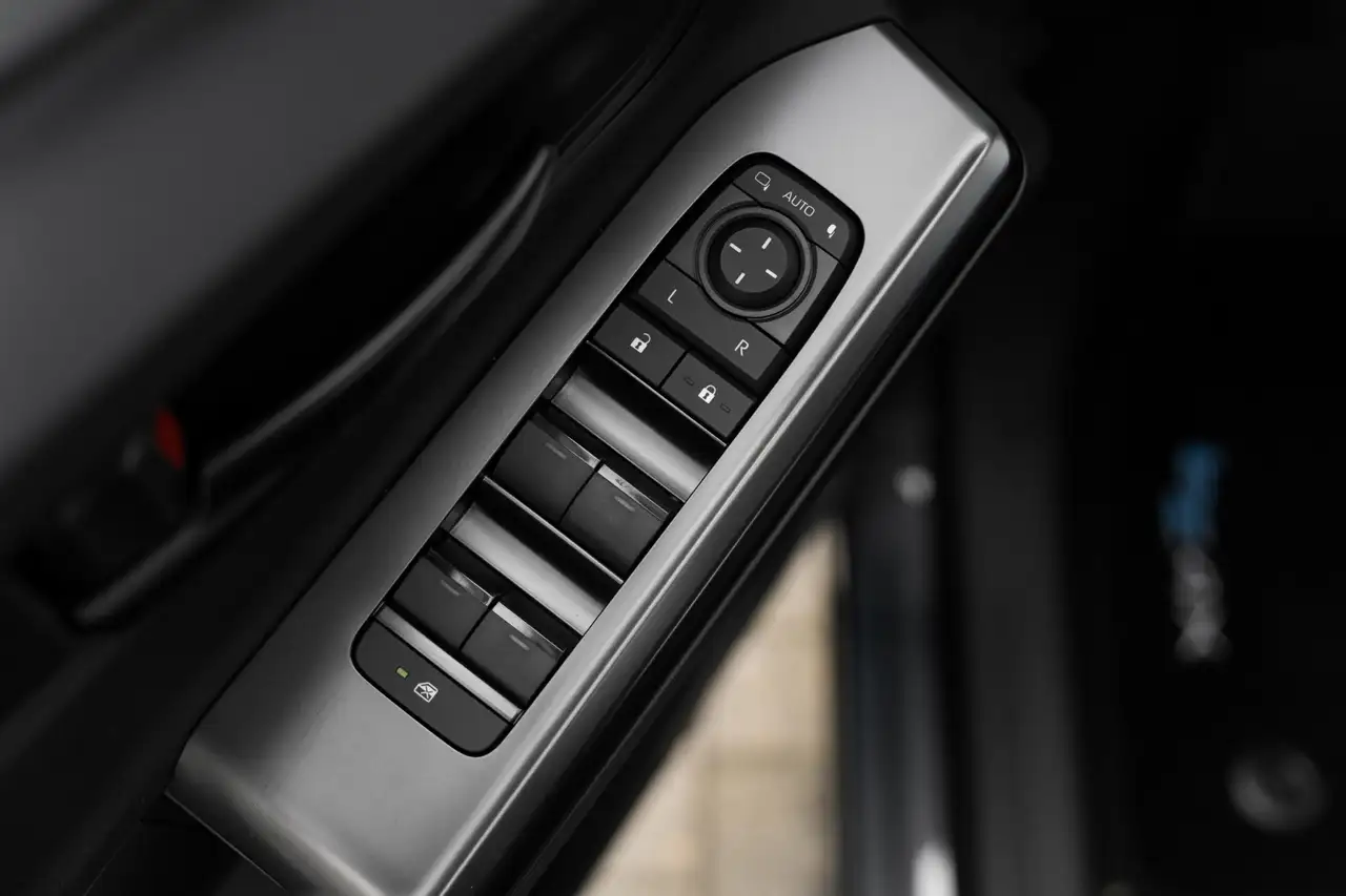 Toyota bZ4X 2026 — фото 37