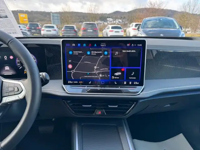 Volkswagen Passat view 14