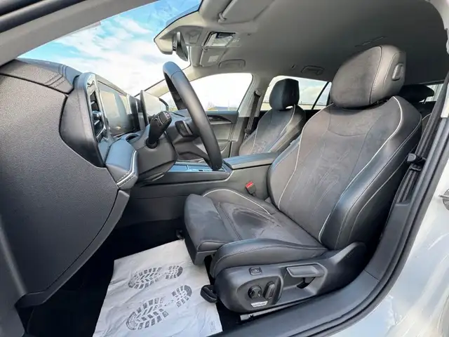Volkswagen Passat view 10