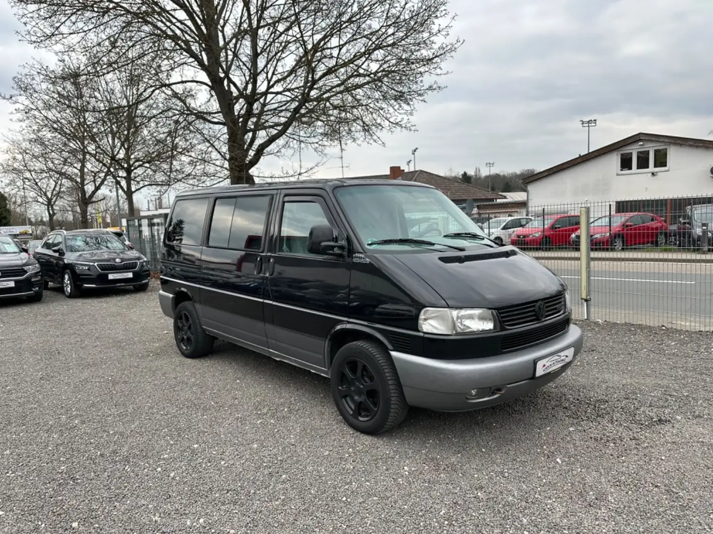 Volkswagen T4 Multivan 2.5TDI Autom. KLIMA Schwarz - 2