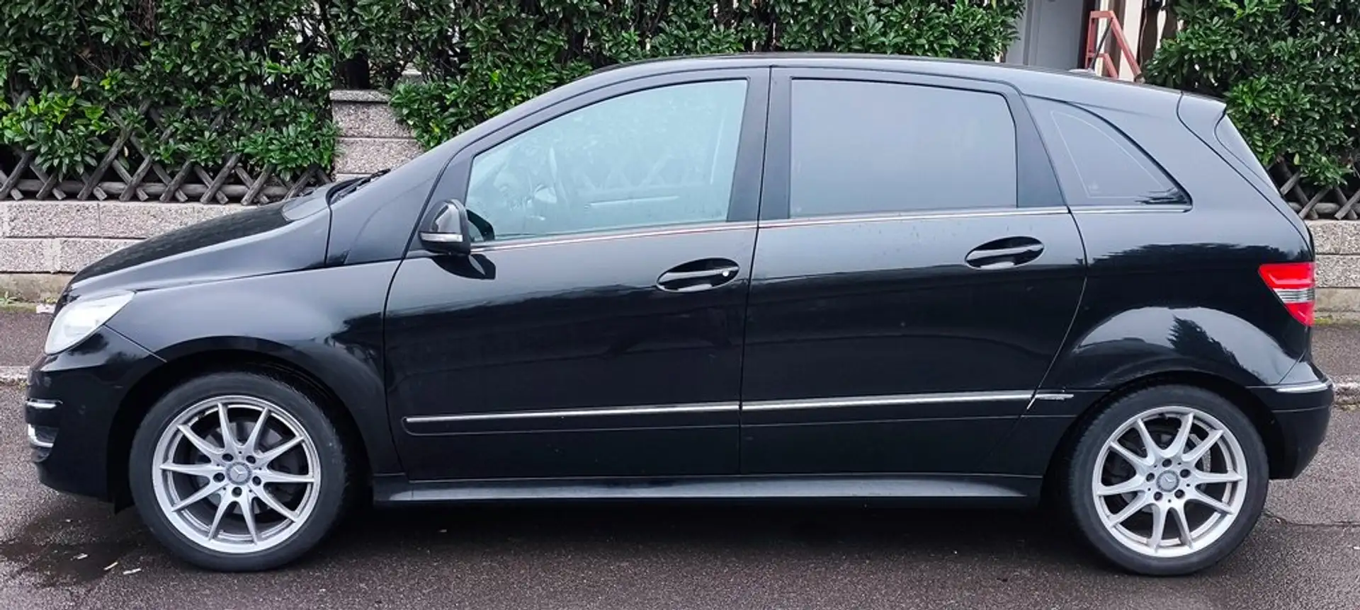 Mercedes-Benz B 180 CDI - DPF AUTOTRONIC Černá - 2