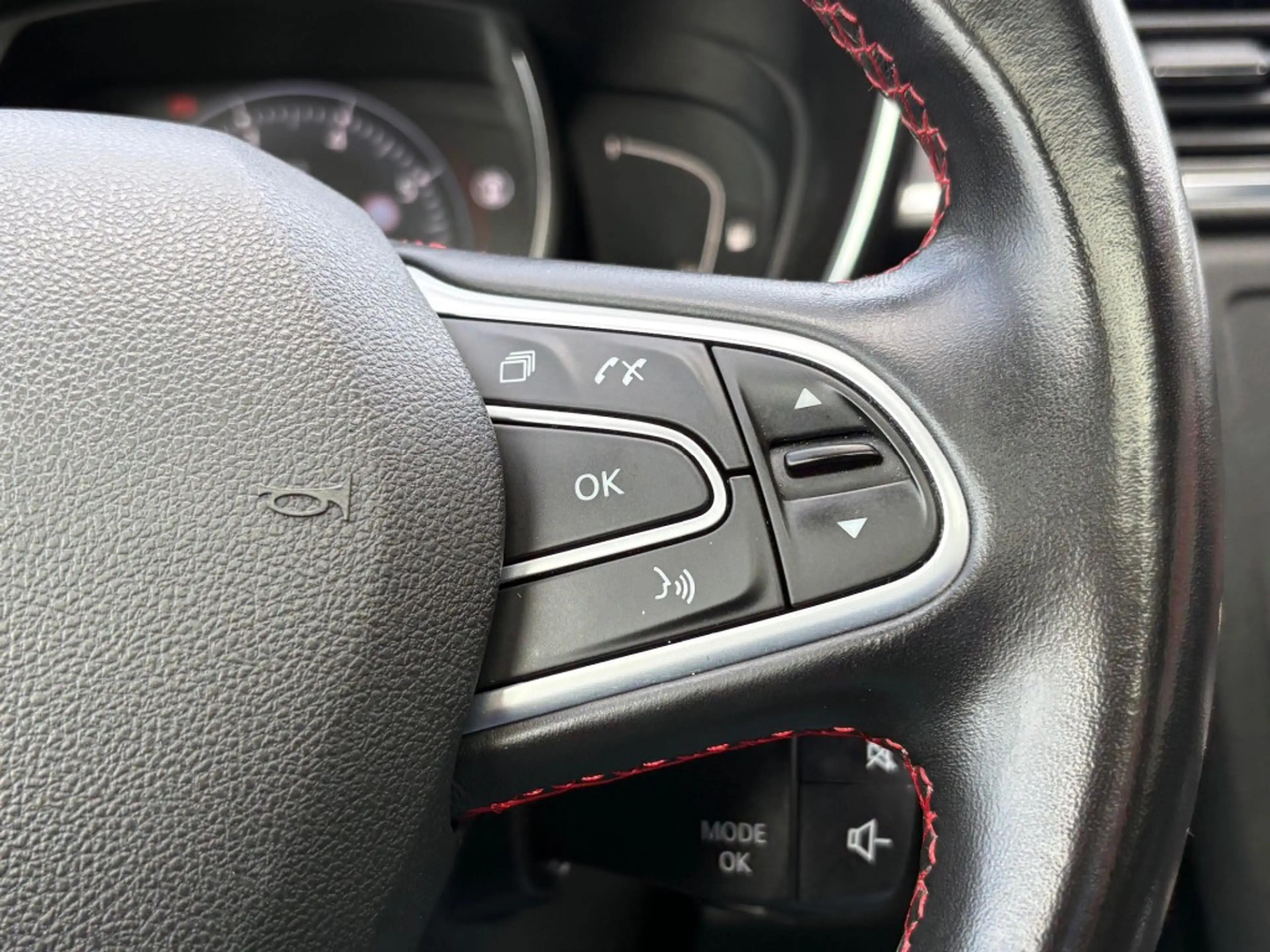 Renault Kadjar 1.2 TCE AUT. 130PK BOSE BLACK-EDITION LEER PANO-DA — photo 19