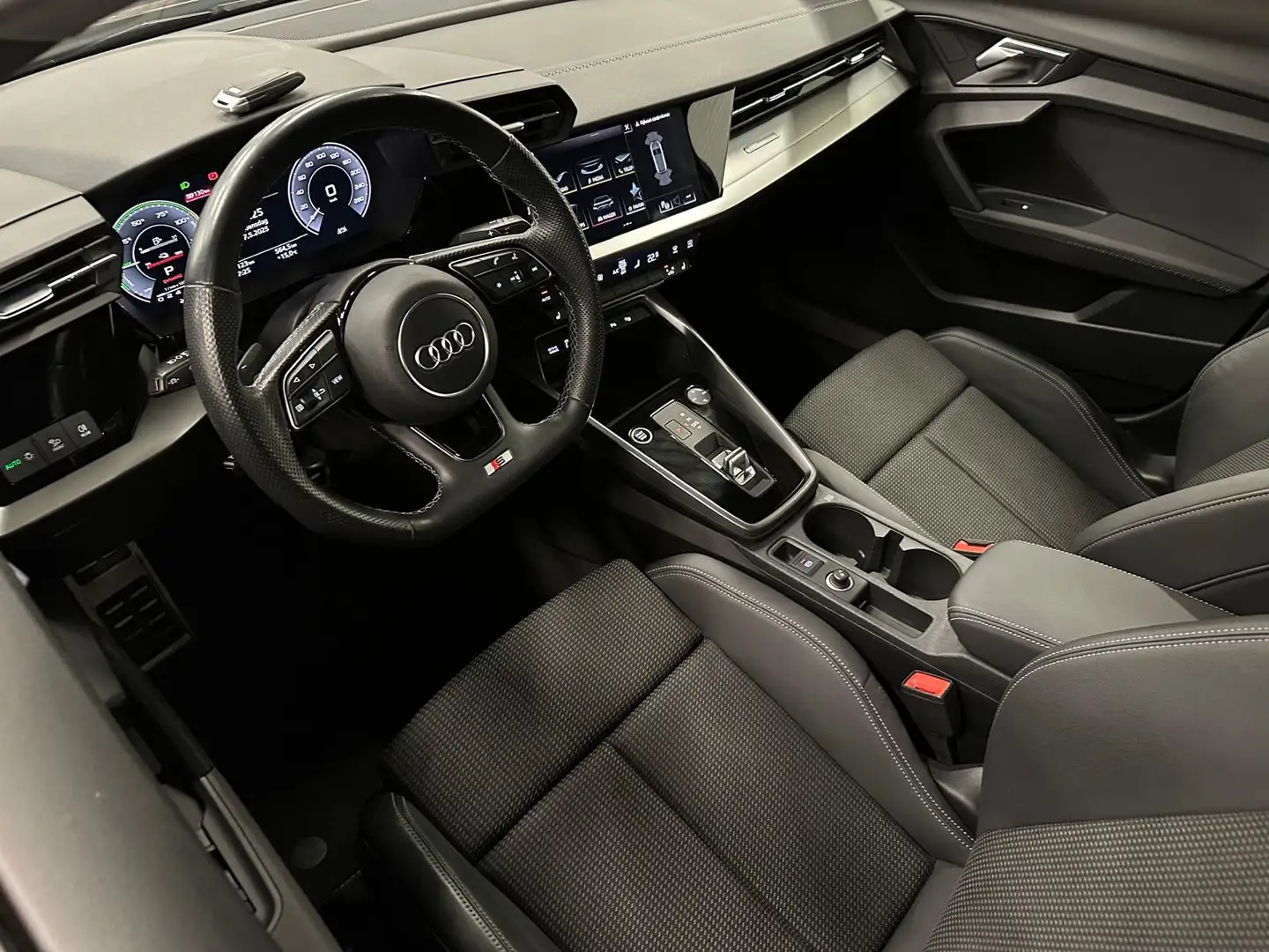 Audi A3 Sportback 40 TFSI e Advanced S-Line / Virtual / Cl Noir - 2
