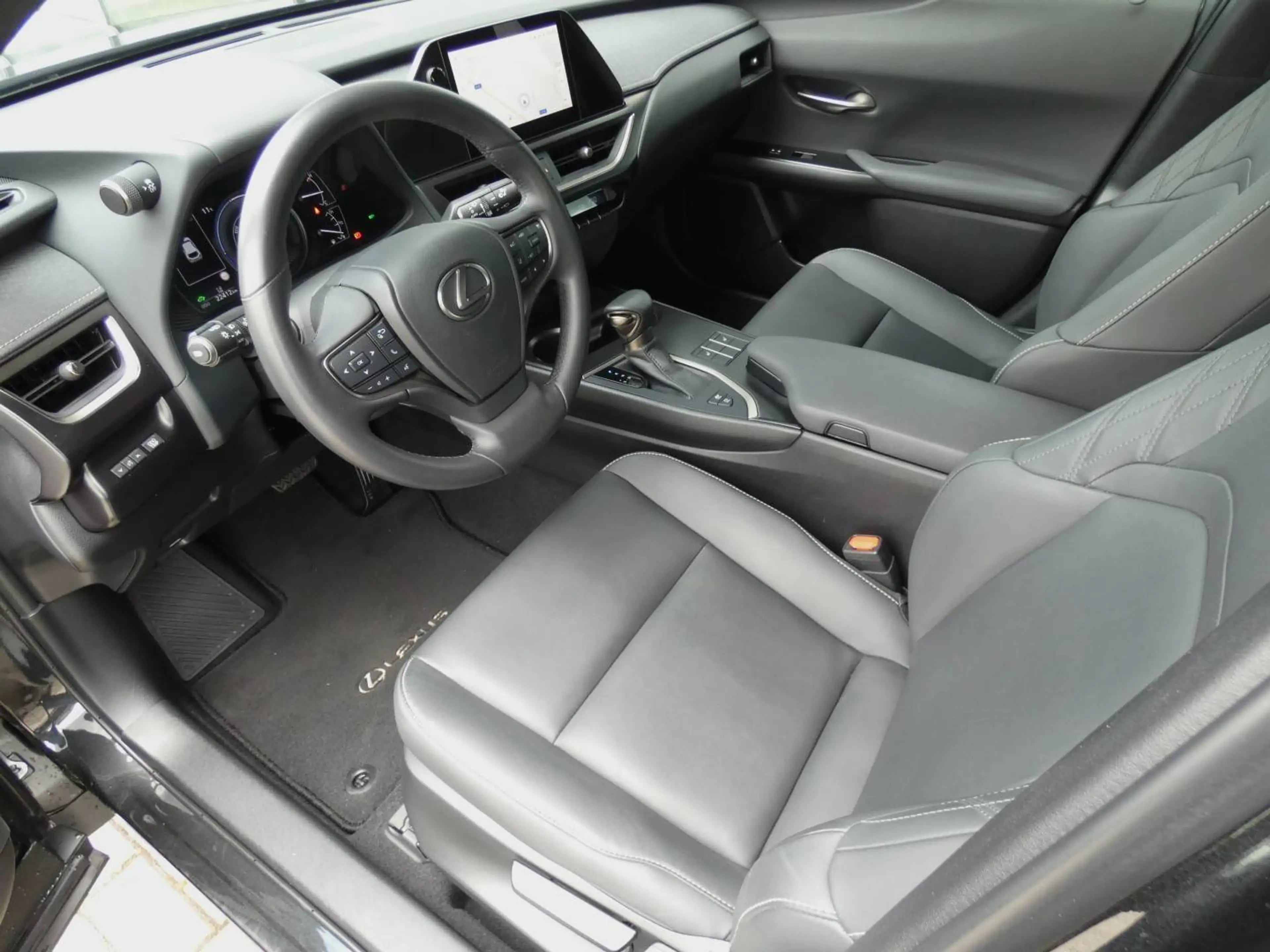 Lexus UX 250h HYBRID +ZWART LEDER +Zetelverwarming +Dodehoek +GPS +Parkeersensoren V&A +Camera — photo 10