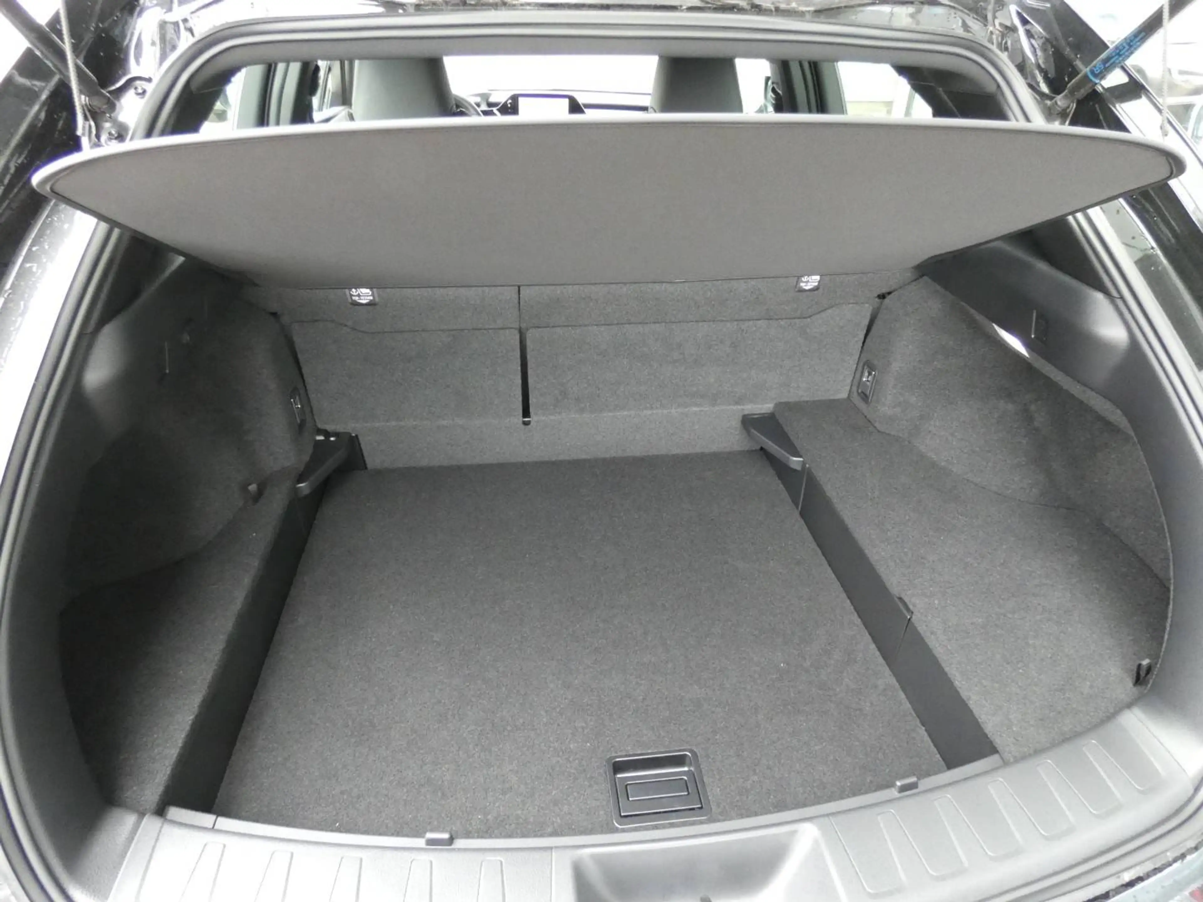 Lexus UX 250h HYBRID +ZWART LEDER +Zetelverwarming +Dodehoek +GPS +Parkeersensoren V&A +Camera — photo 15