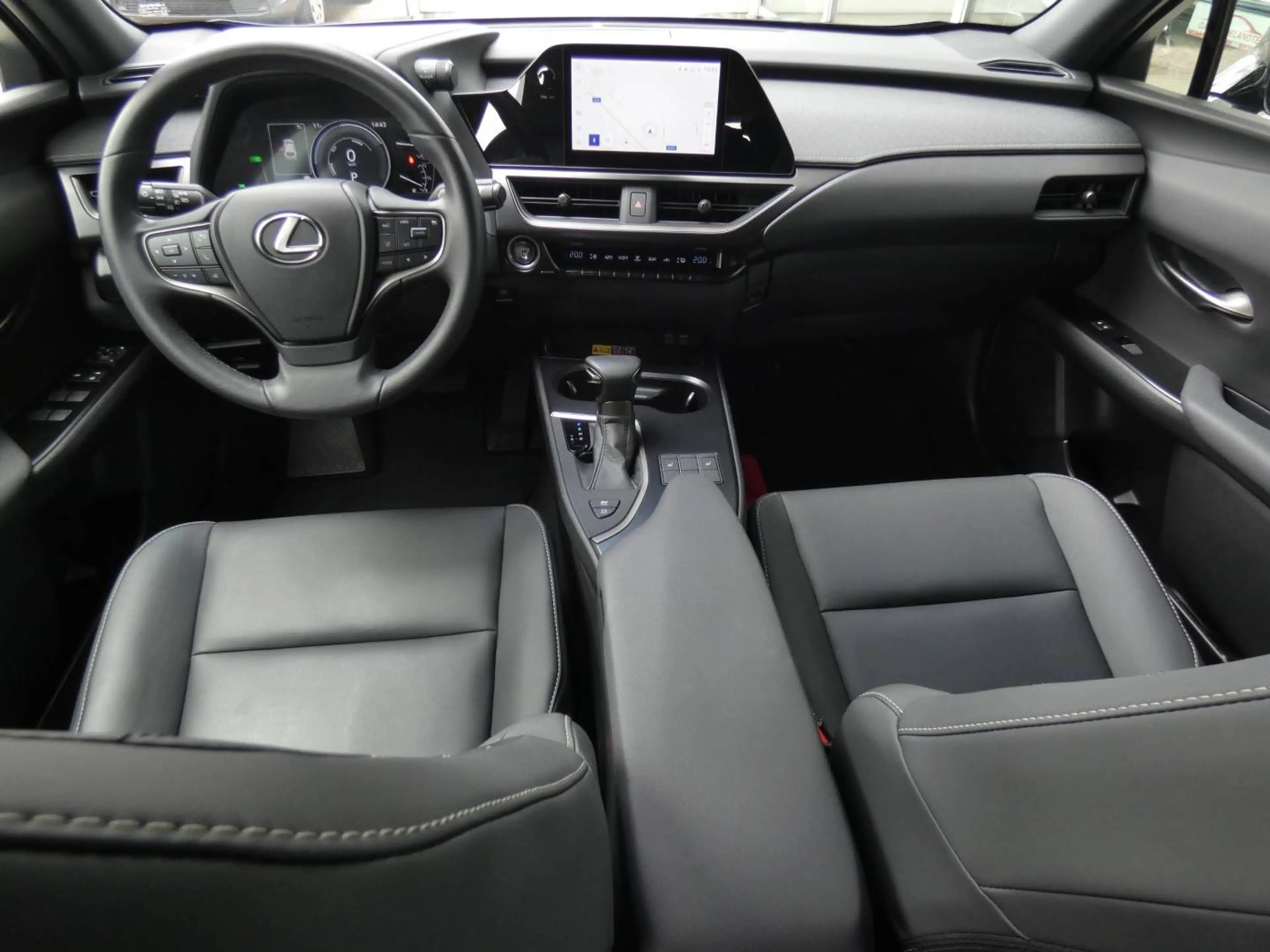 Lexus UX 250h HYBRID +ZWART LEDER +Zetelverwarming +Dodehoek +GPS +Parkeersensoren V&A +Camera — photo 13
