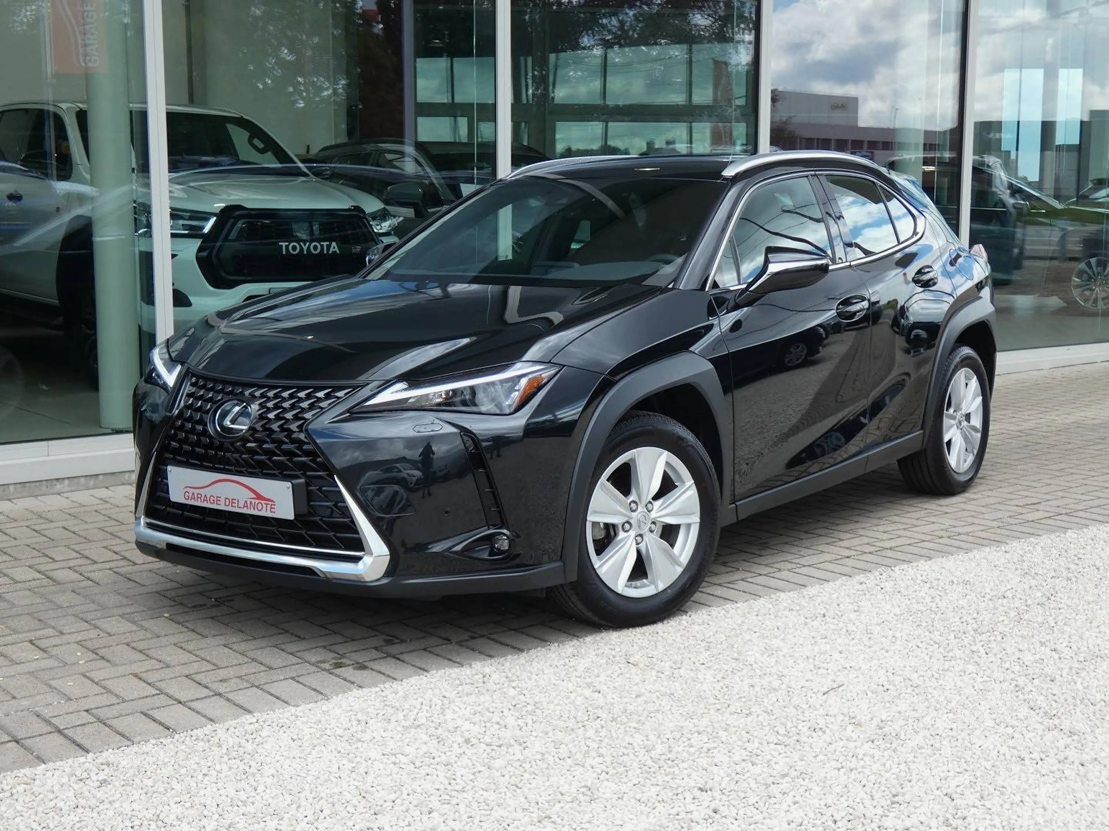 Lexus UX 250h HYBRID +ZWART LEDER +Zetelverwarming +Dodehoek +GPS +Parkeersensoren V&A +Camera — photo 3